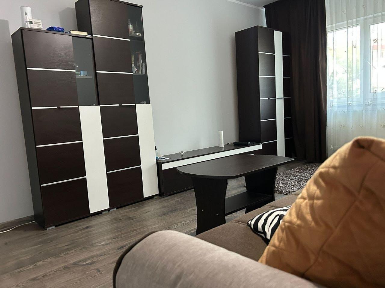 De inchiriat apartament cu 2 camere, General, etaj 1, 400 euro - 1