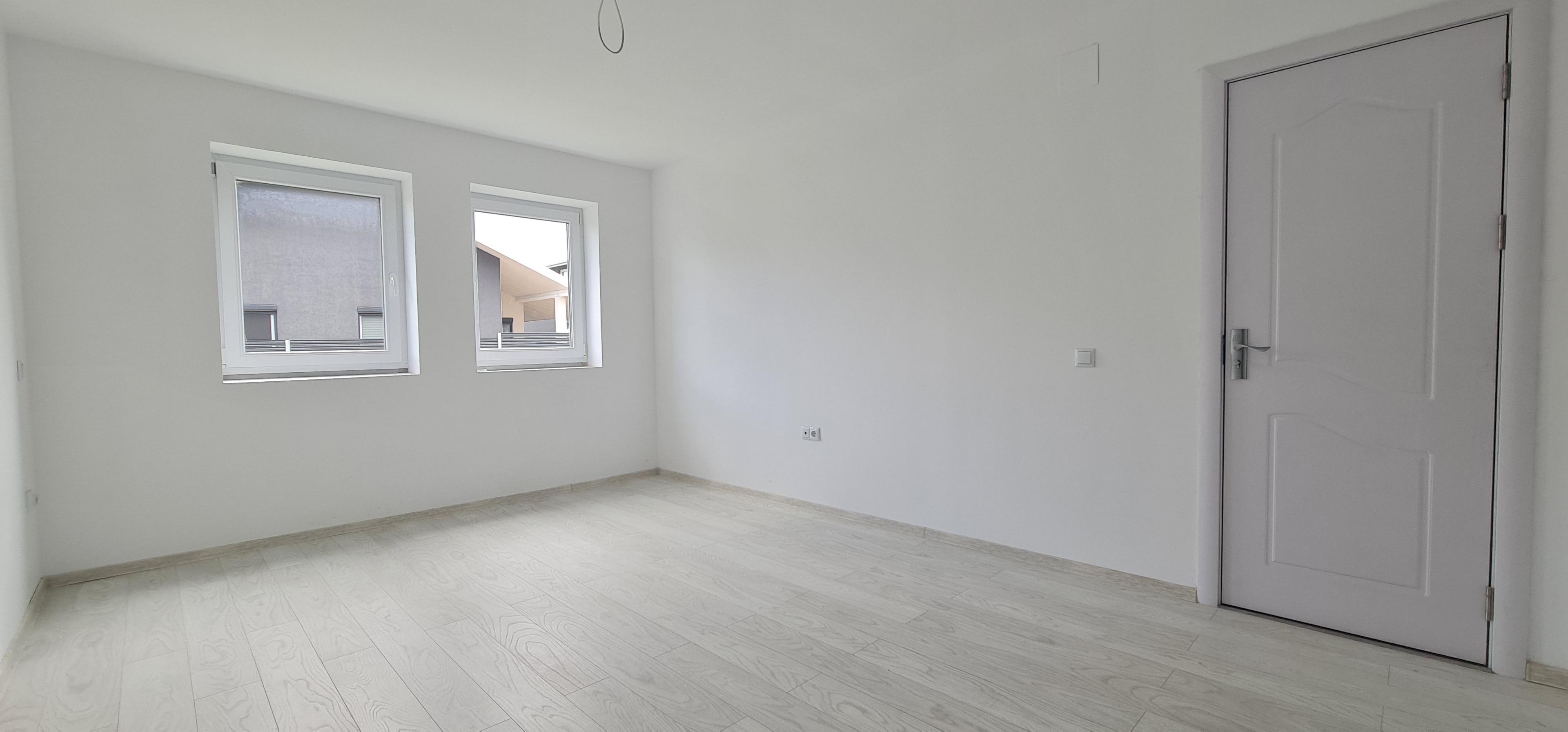 Casa 4 camere (nemobilata, neutilata) cartier Izvor Tarlungeni Brasov - 4