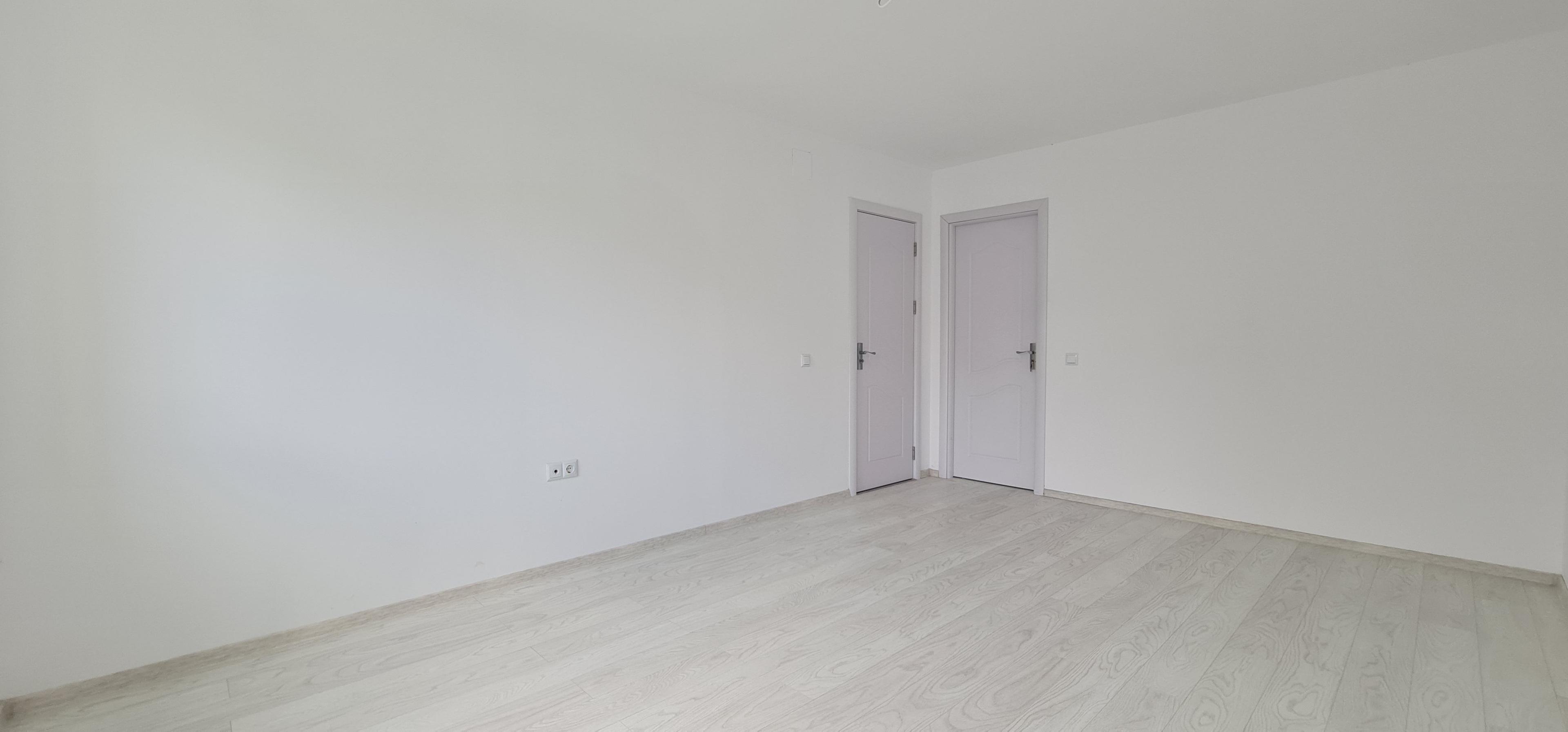 Casa 4 camere (nemobilata, neutilata) cartier Izvor Tarlungeni Brasov - 3