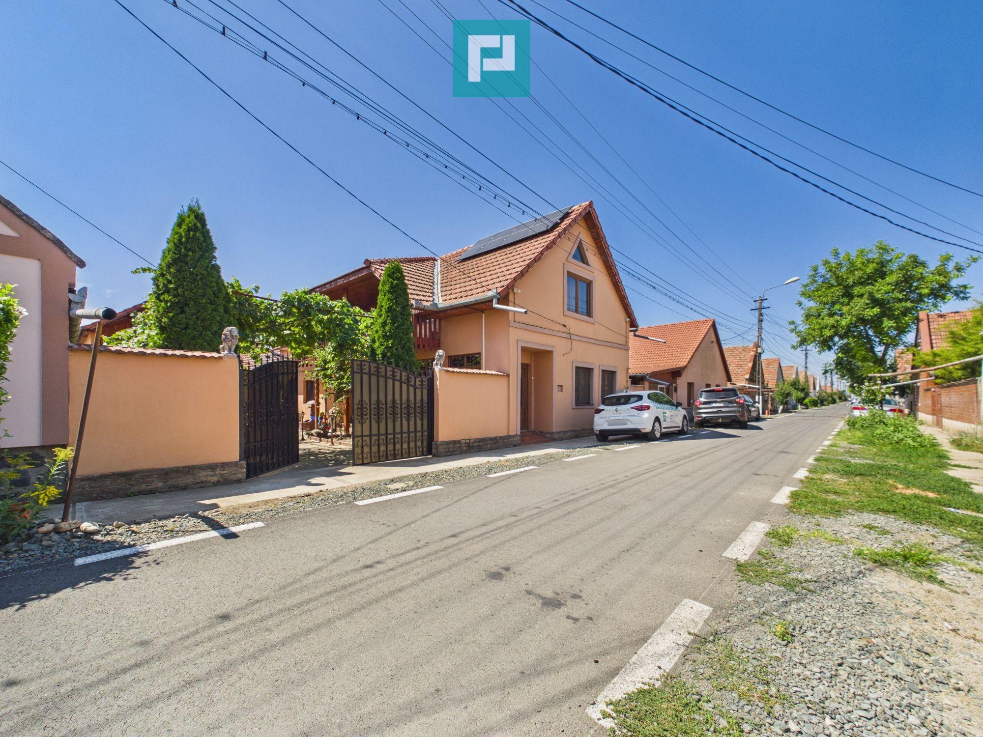 Casă individuală spațioasă în Jimbolia - 1