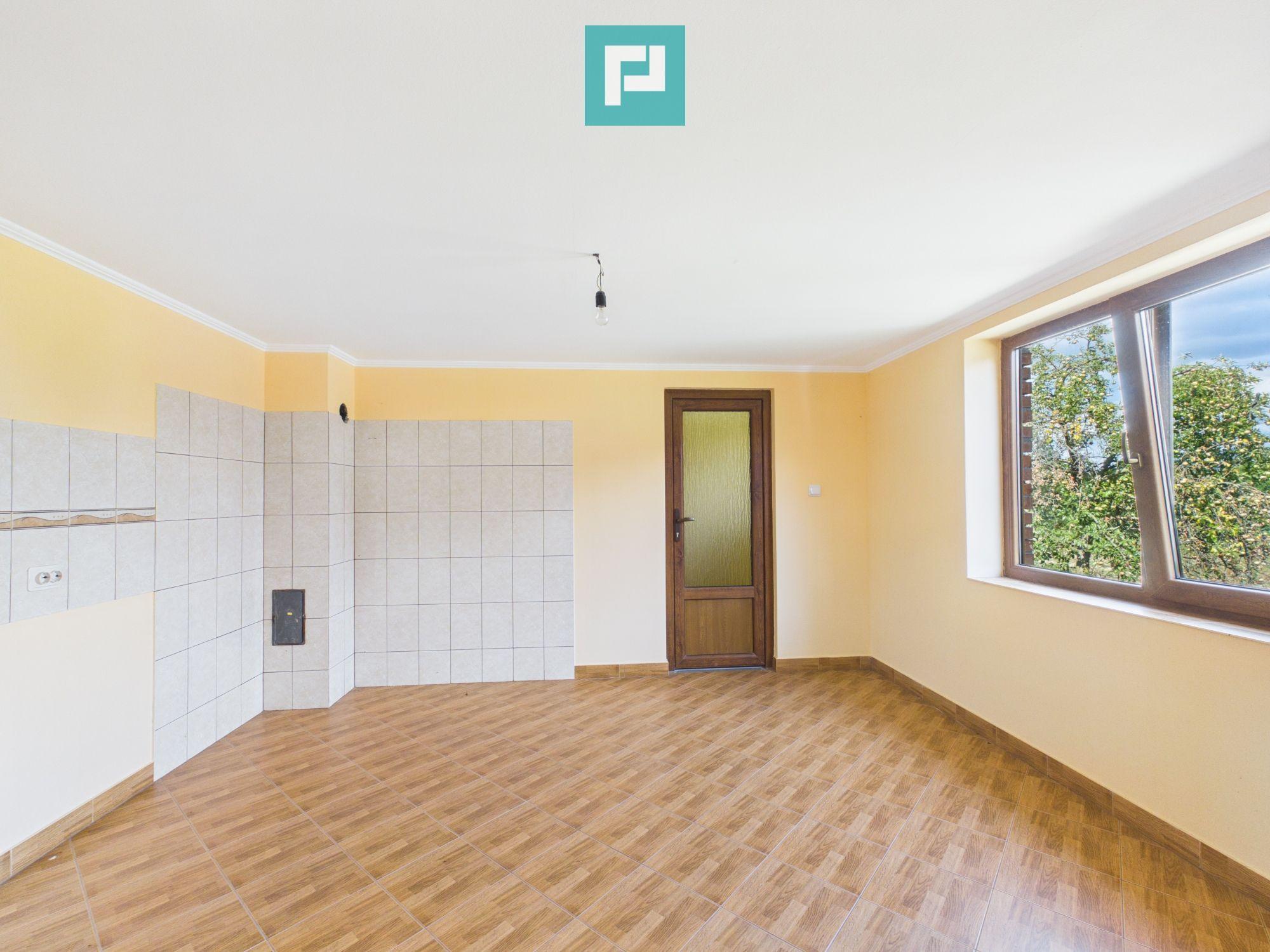 Casă semifinisată, cu 5 camere, în Bonțești Arad - 6