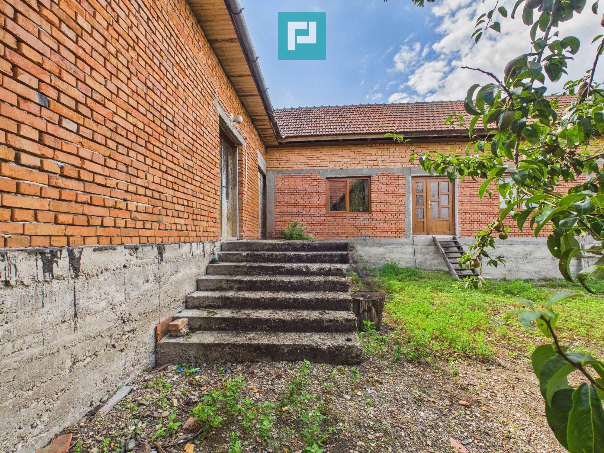 Casă semifinisată, cu 5 camere, în Bonțești Arad - 17