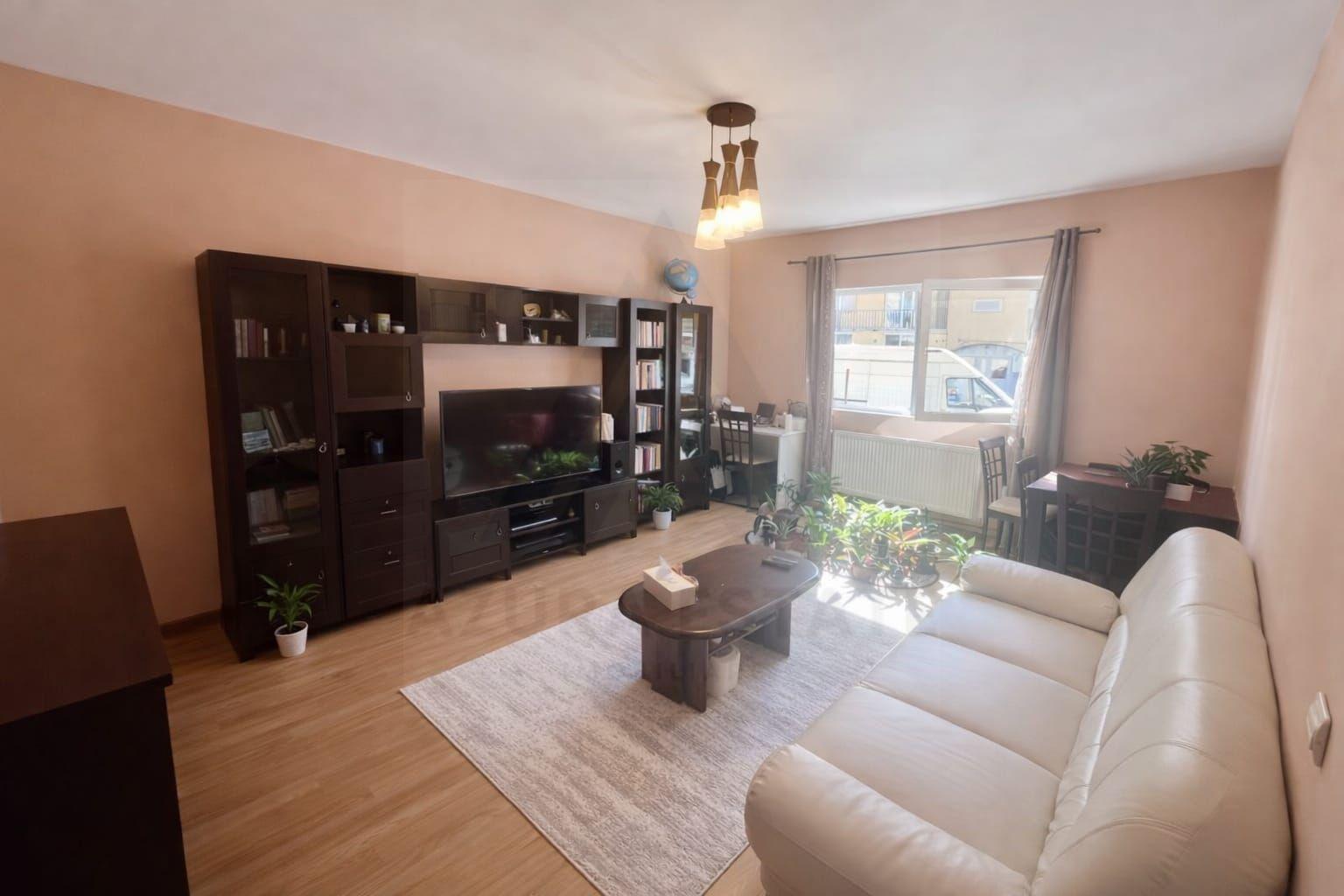 Apartament 2 camere parter 64 mp utili balcon 7 mp zona Selimbar - 2