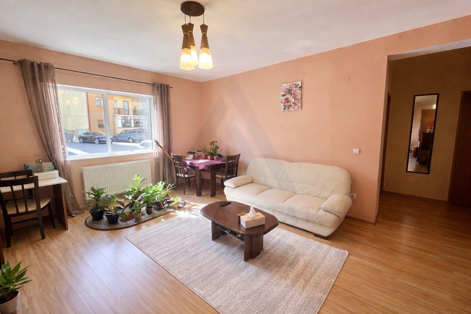 Apartament 2 camere parter 64 mp utili balcon 7 mp zona Selimbar - 1