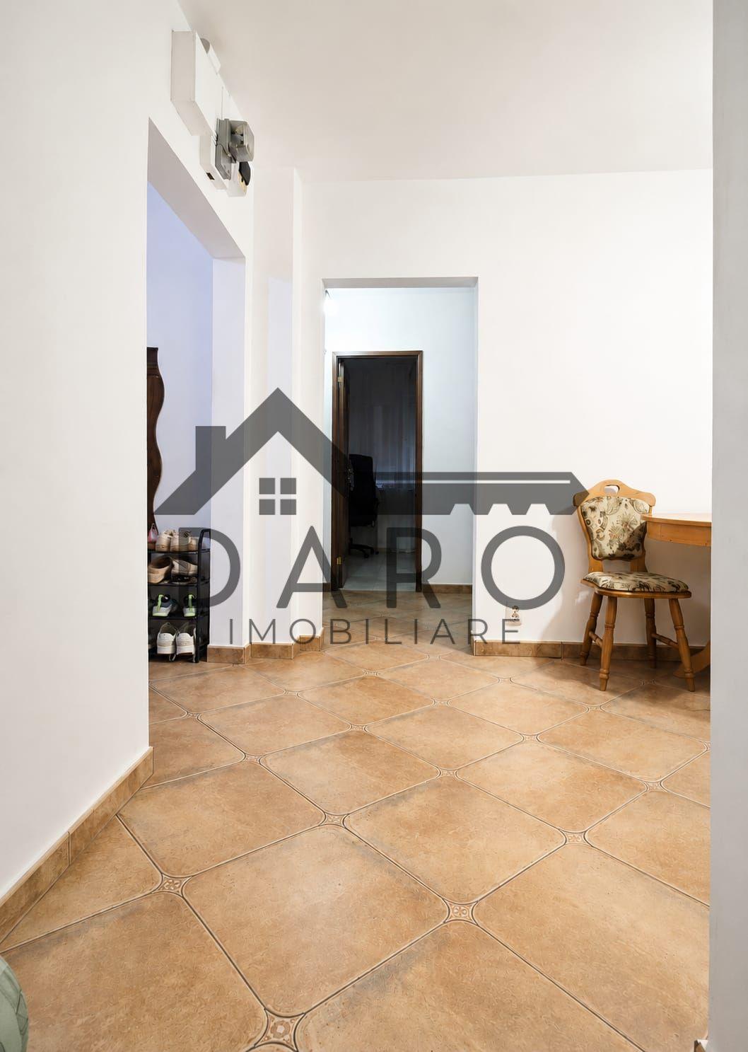 DE VANZARE APARTAMENT CU 3 CAMERE PE STR. MUNCII CARTIERUL TUDOR ET. 3 - 6