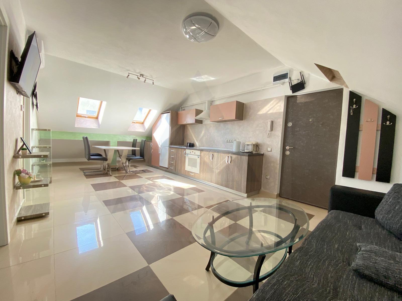Apartament modern 2 camere 60 mp utili Petfriendly zona Centrala - 1