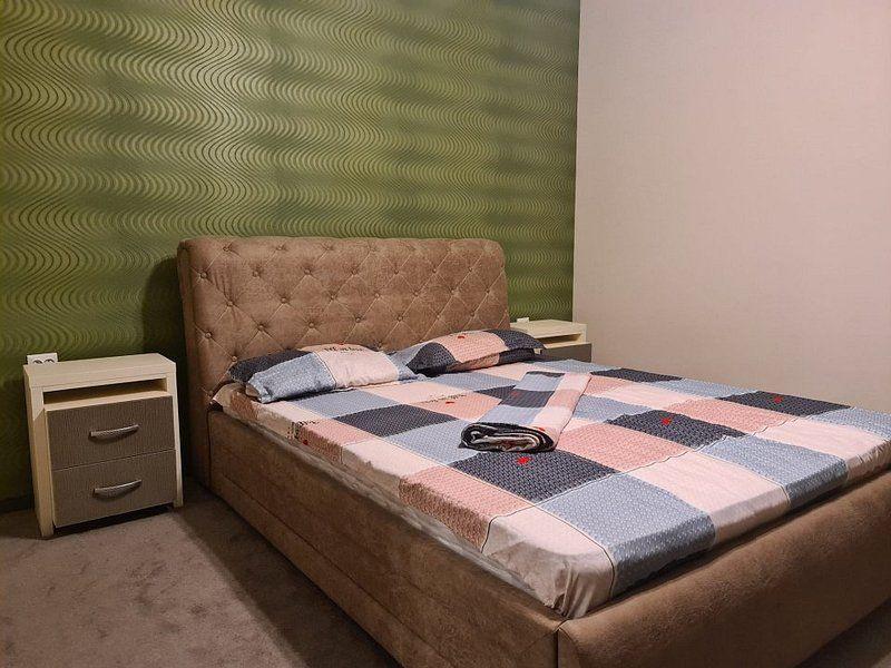 Vila P+1E, 7 camere, curte amenajata - zona Mall, George Cosbuc, 2750 E - 7