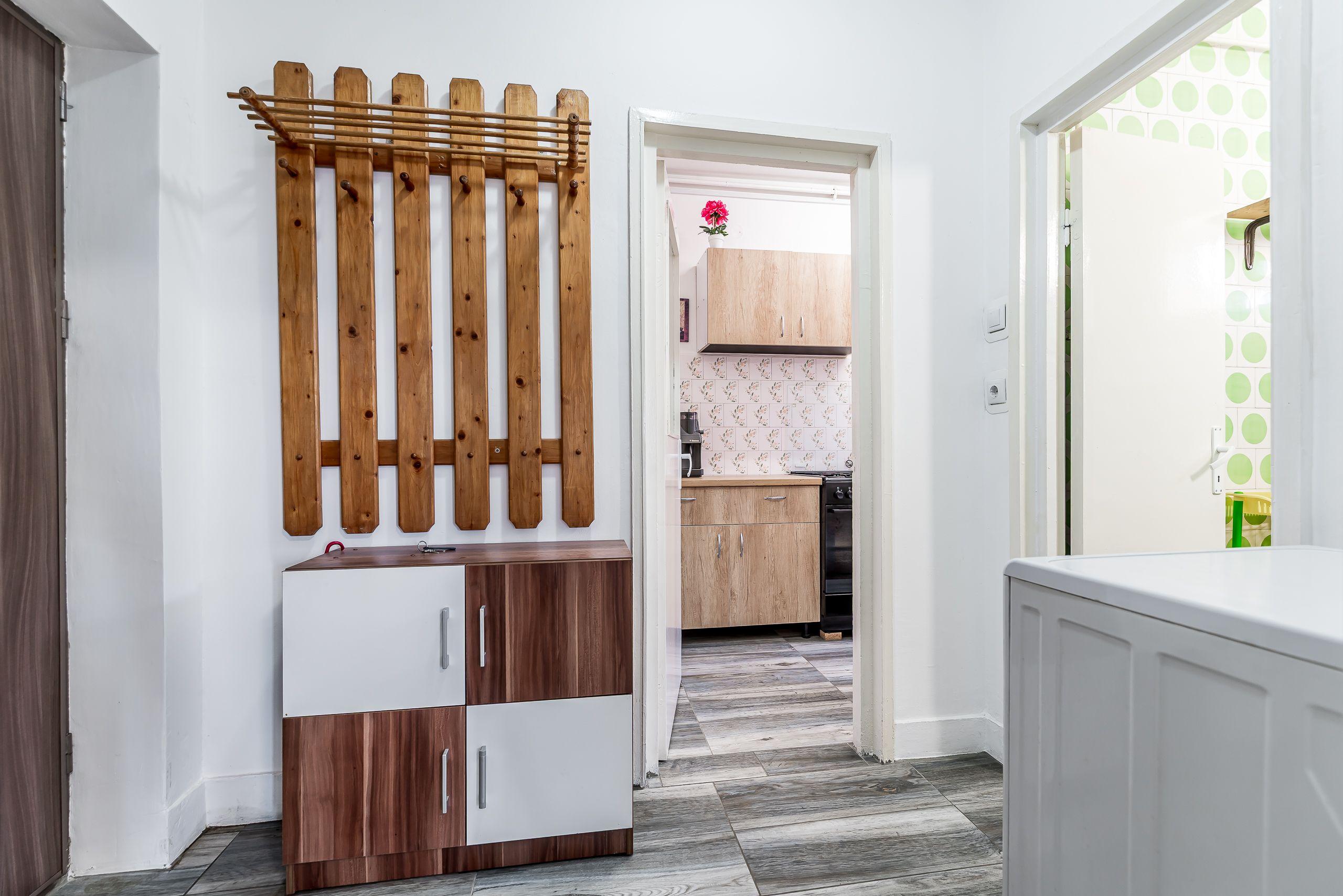 Apartament cu 1 cameră, balcon închis și boxă pe str. Carol Davila - 5