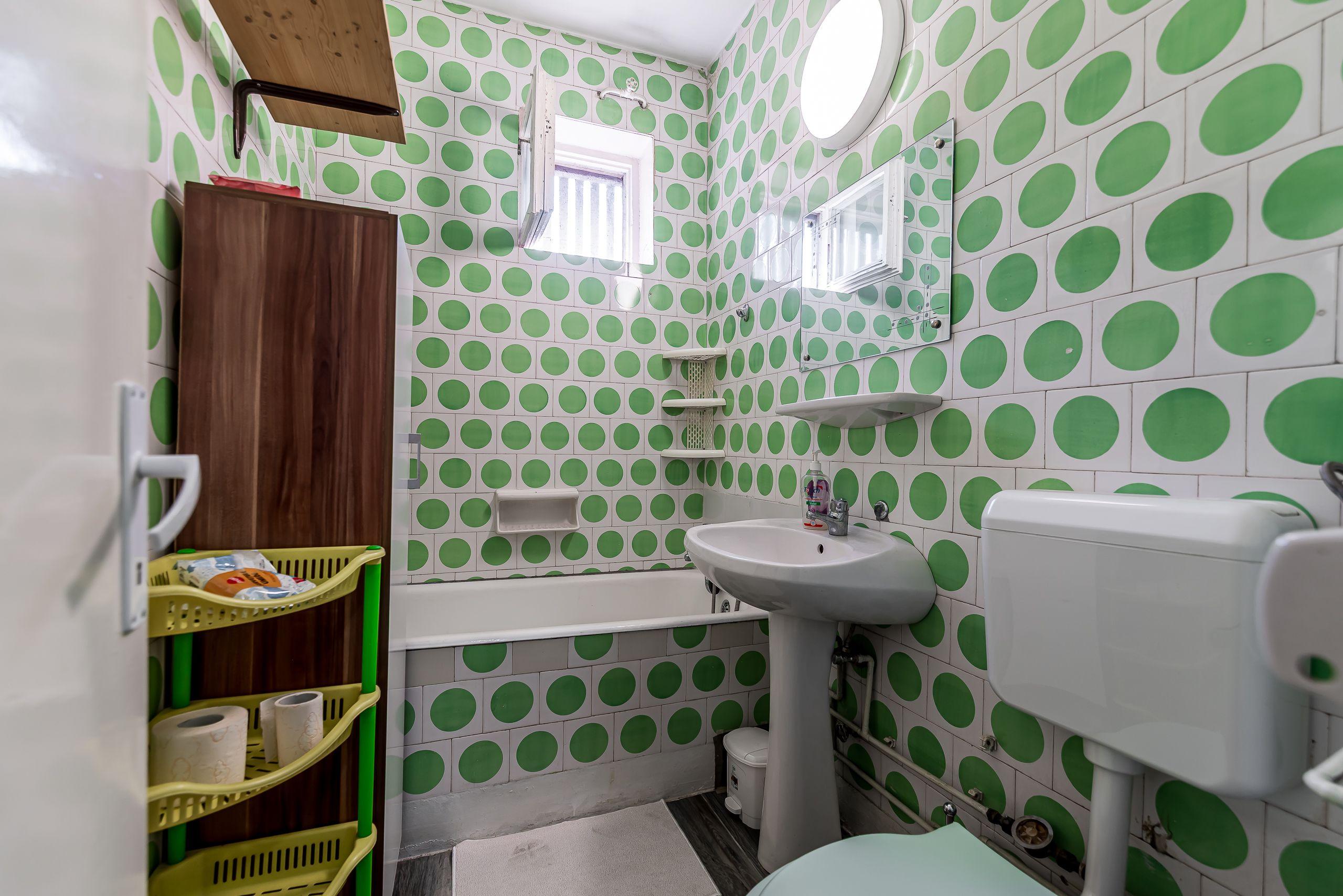 Apartament cu 1 cameră, balcon închis și boxă pe str. Carol Davila - 6