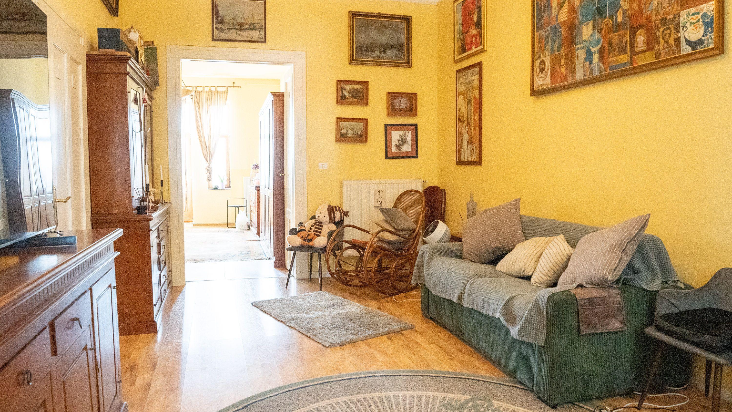 2 camere. Adresă centrală. 99 mp construiți. 2 băi. Etaj 3. - 1