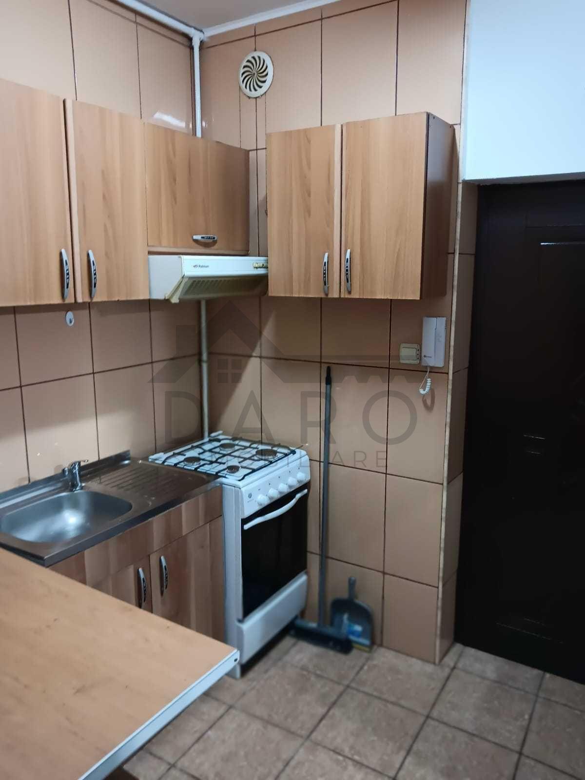Garsonieră de închiriat, Târgu Mureș, str. 22 decembrie, în apropiere de UMF - 1