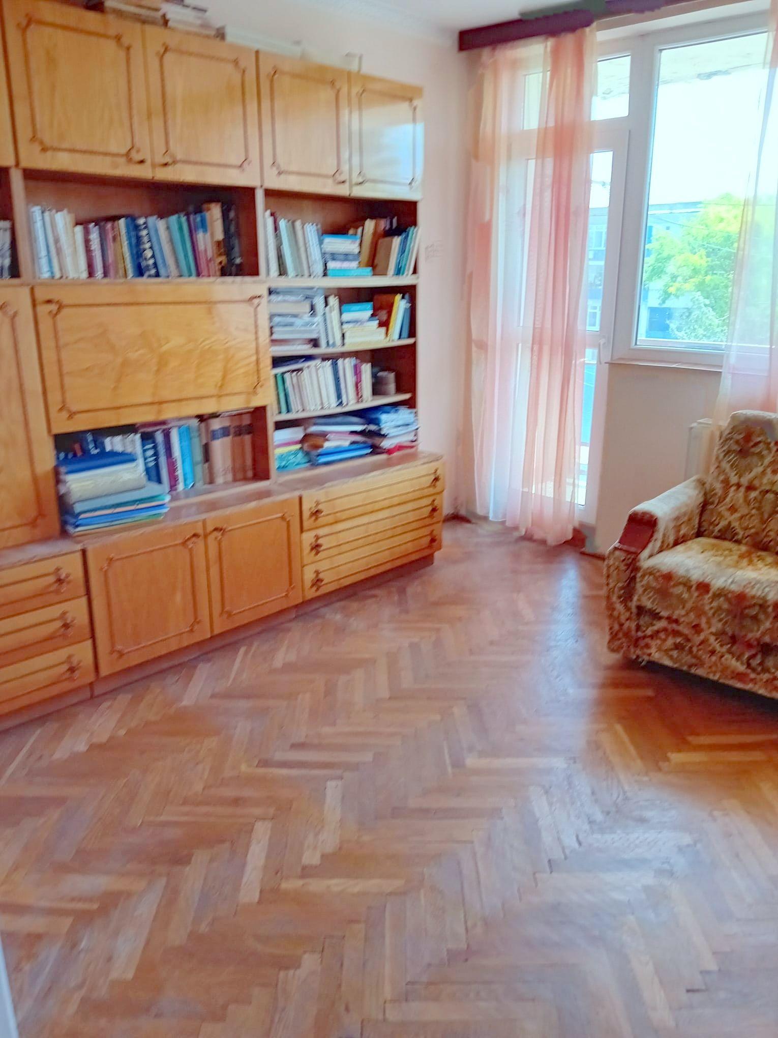 De vanzare - apartament cu 3 camere decomandate, Tiglina 2, etaj 3/4 - 2