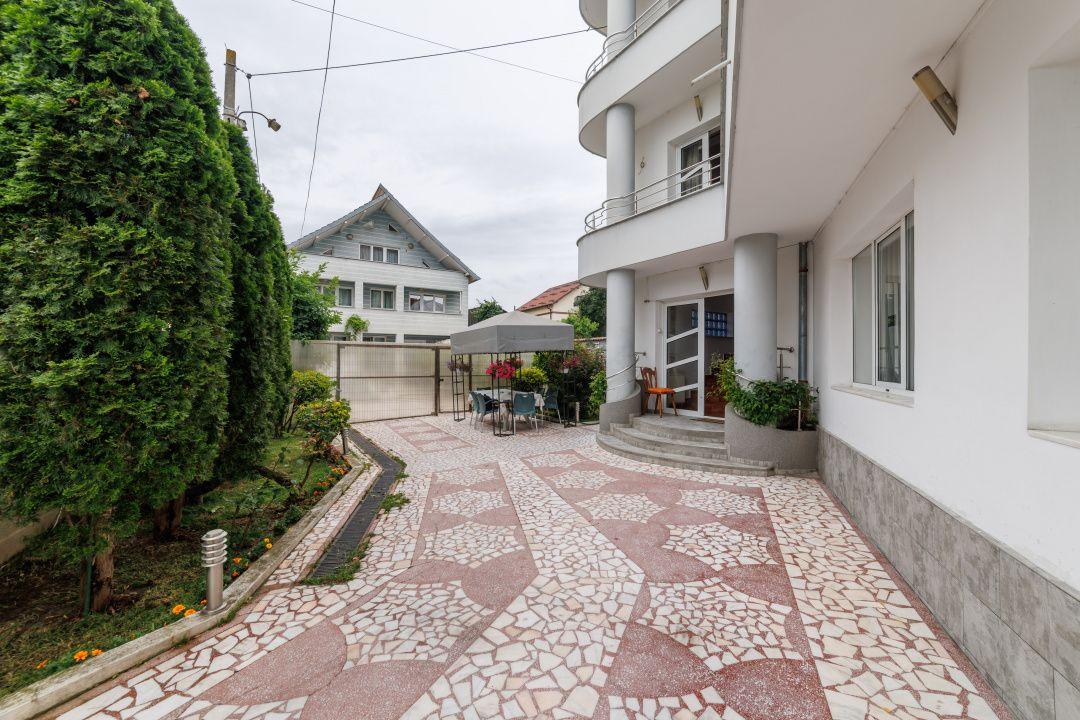 De inchiriat CASA spatioasa si curte proprie Gavana -Alunului - 3
