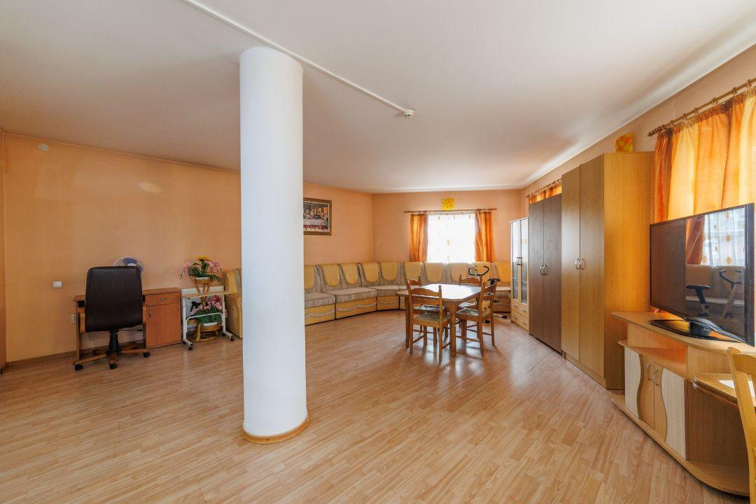 De inchiriat CASA spatioasa si curte proprie Gavana -Alunului - 5