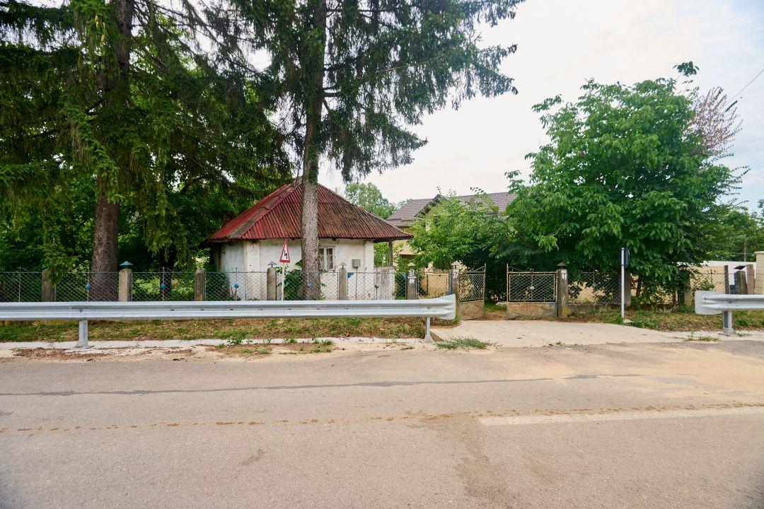 Teren 2240 mp intravilan + casa batraneasca Hintesti-Basangesti - 1