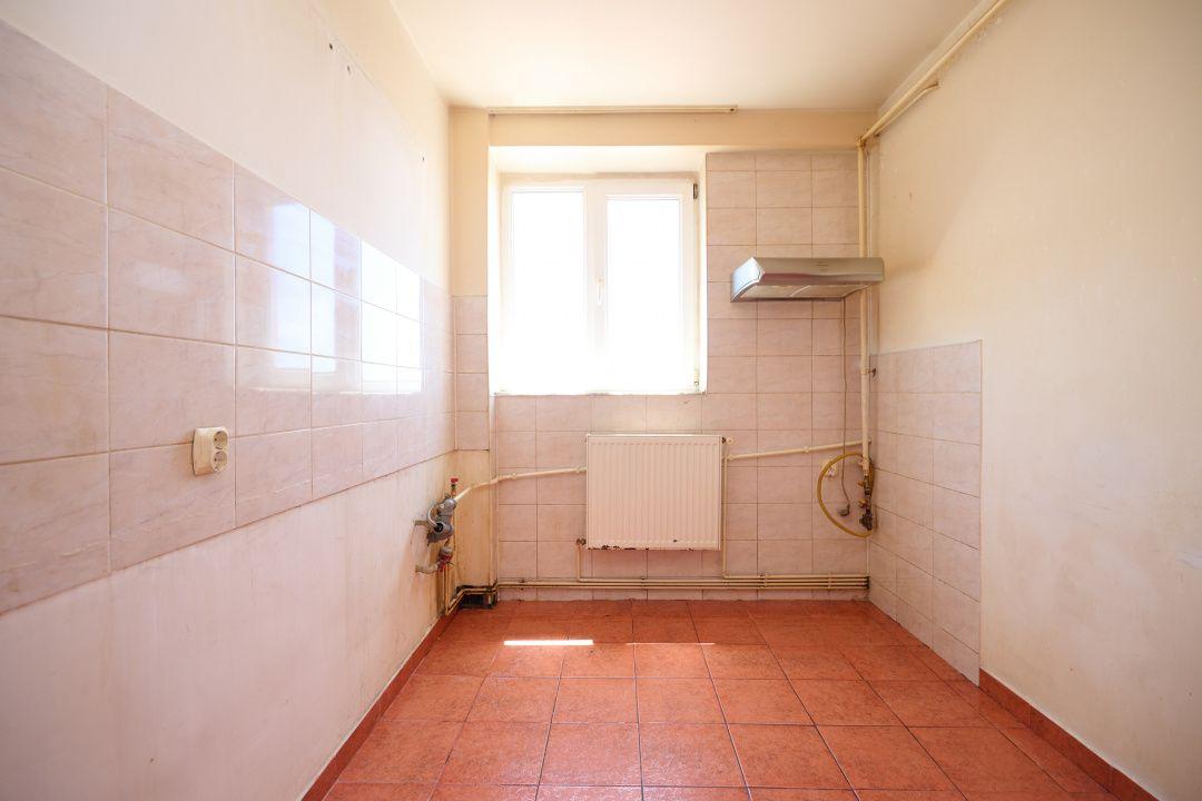 Apartament 4 Camere Decomandat | Craiovei | 3 Balcoane | Parcare - 3