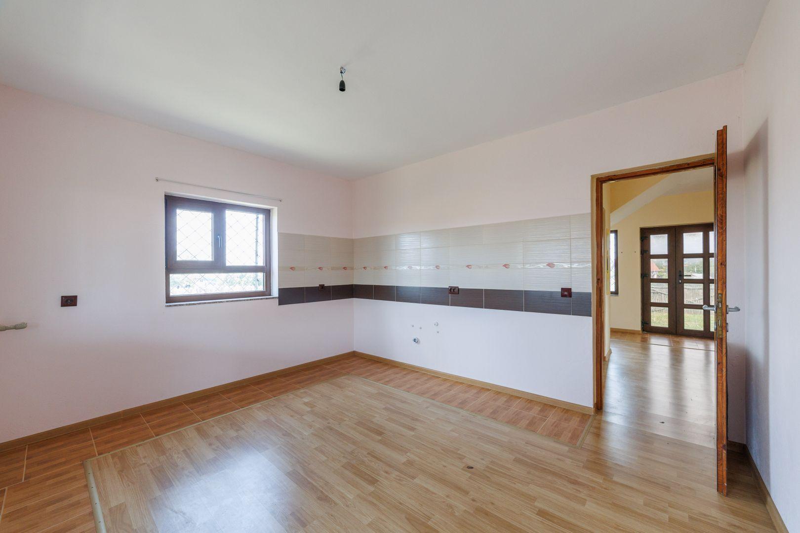 Casa P+M cu 4 camere si teren de 705 mp | Pitesti – Strada Zborului - 1