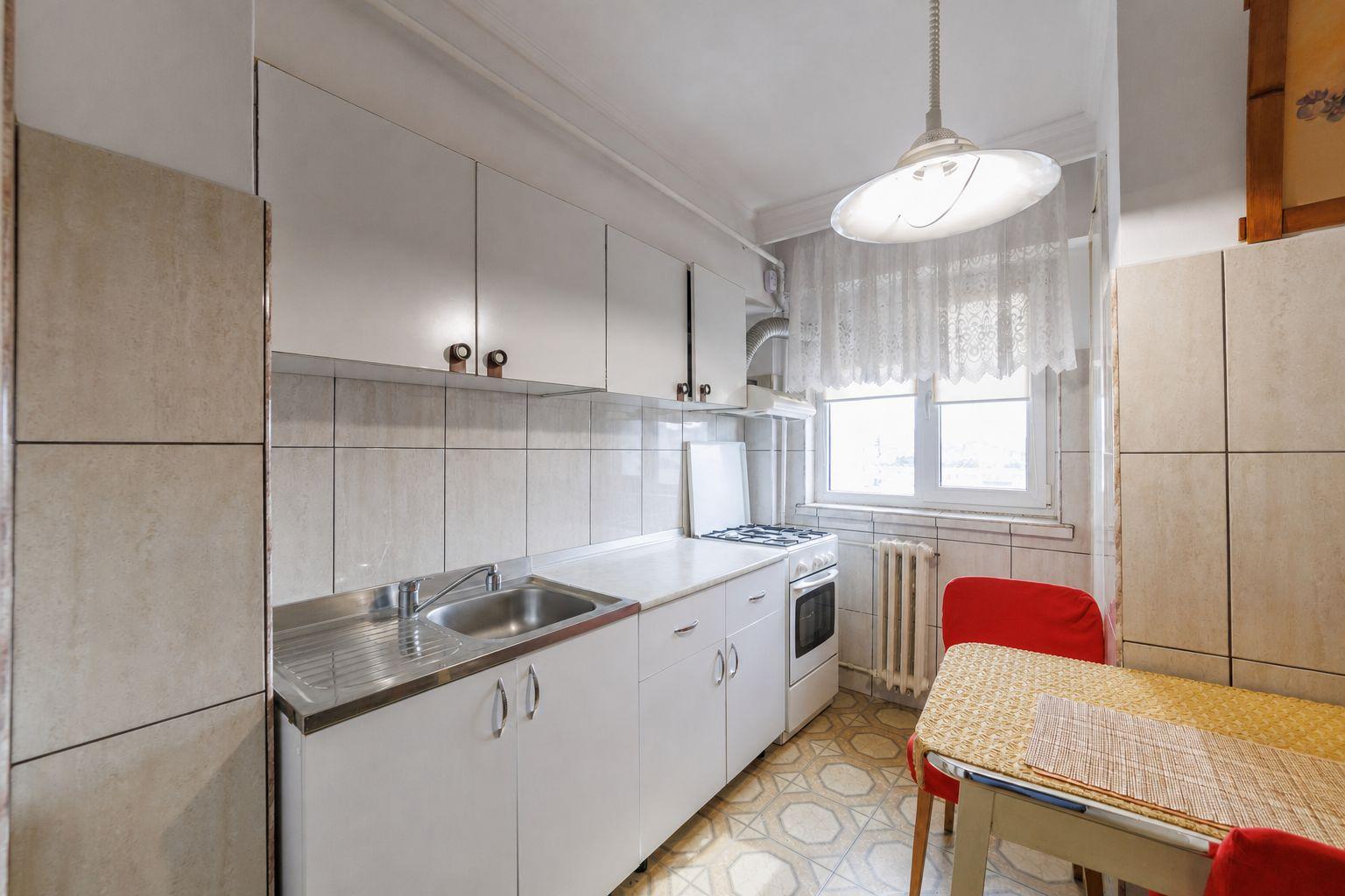 Apartament luminos cu 3 camere și balcon – Exercițiu - 6