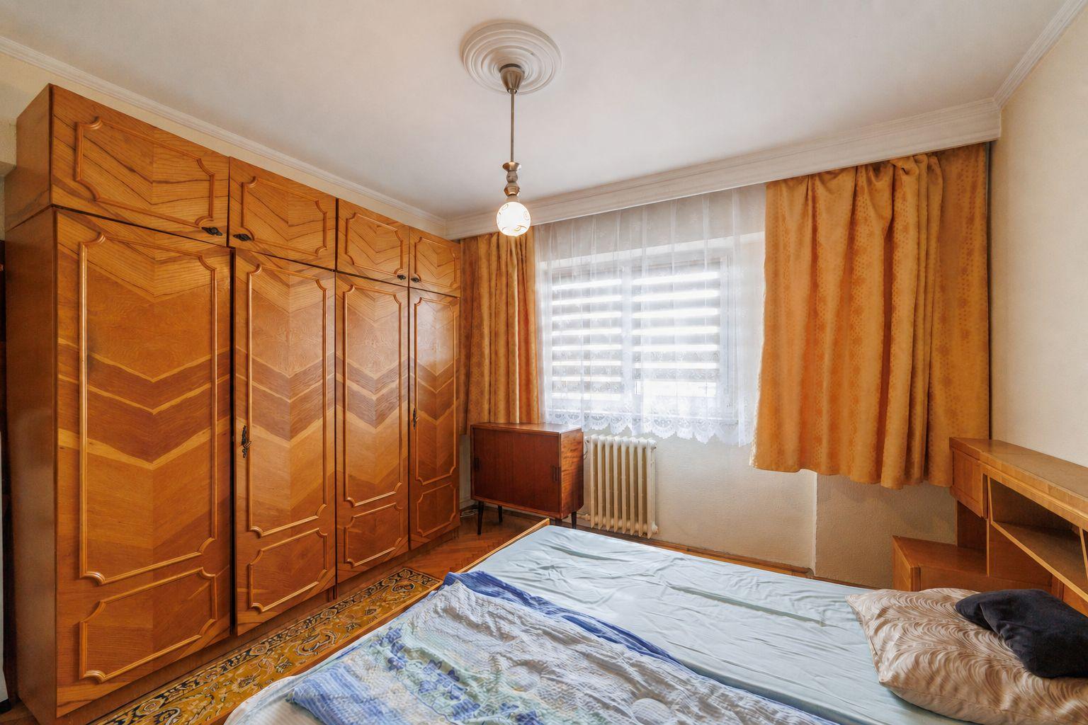Apartament luminos cu 3 camere și balcon – Exercițiu - 13