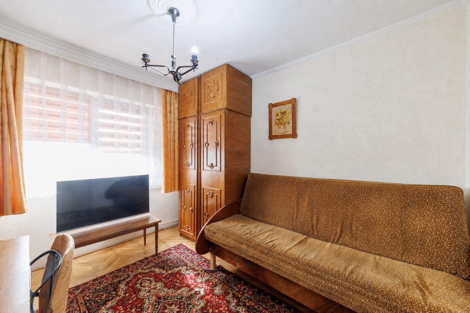 Apartament luminos cu 3 camere și balcon – Exercițiu - 11