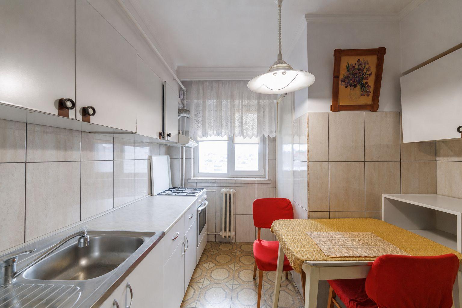 Apartament luminos cu 3 camere și balcon – Exercițiu - 7