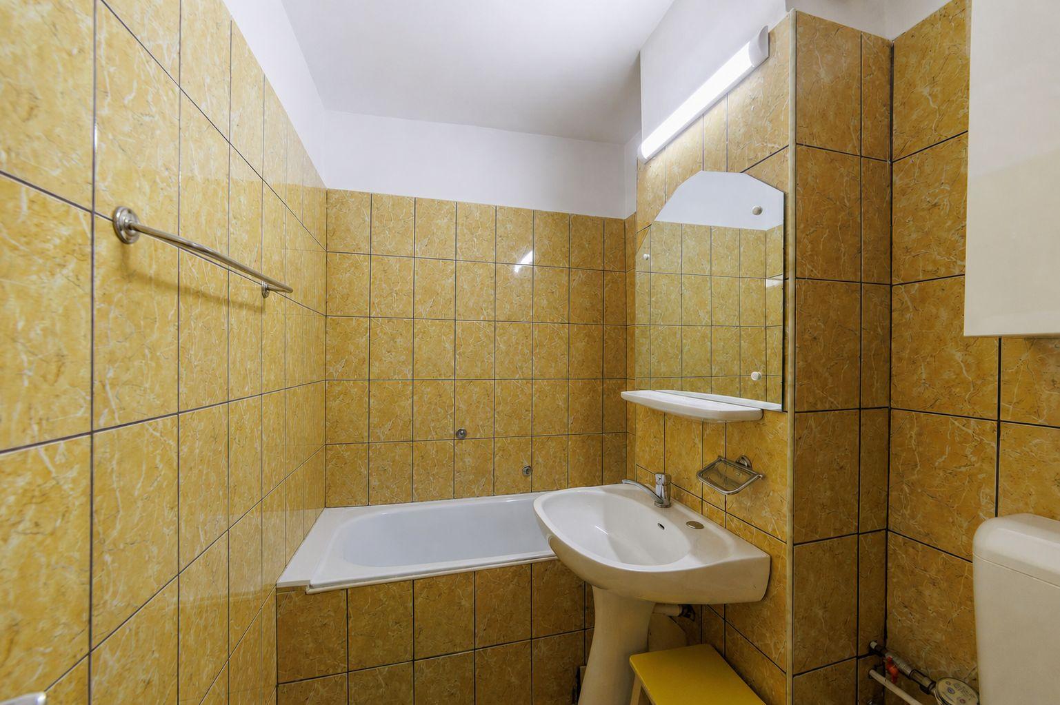 Apartament luminos cu 3 camere și balcon – Exercițiu - 14