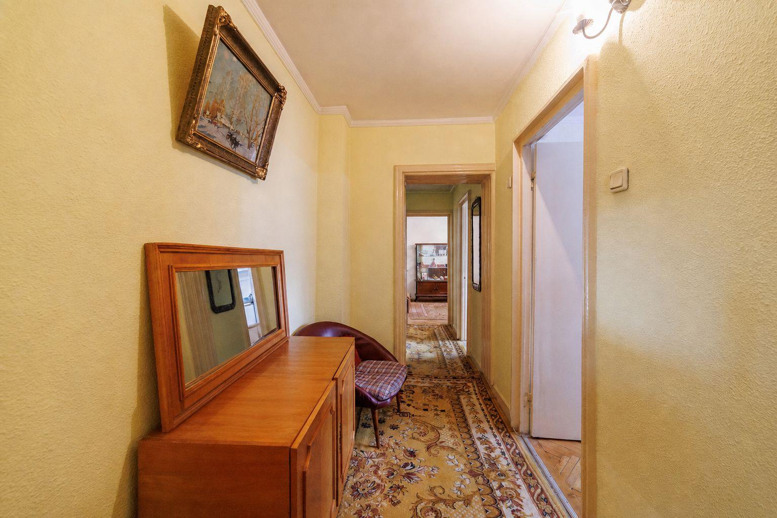 Apartament luminos cu 3 camere și balcon – Exercițiu - 15