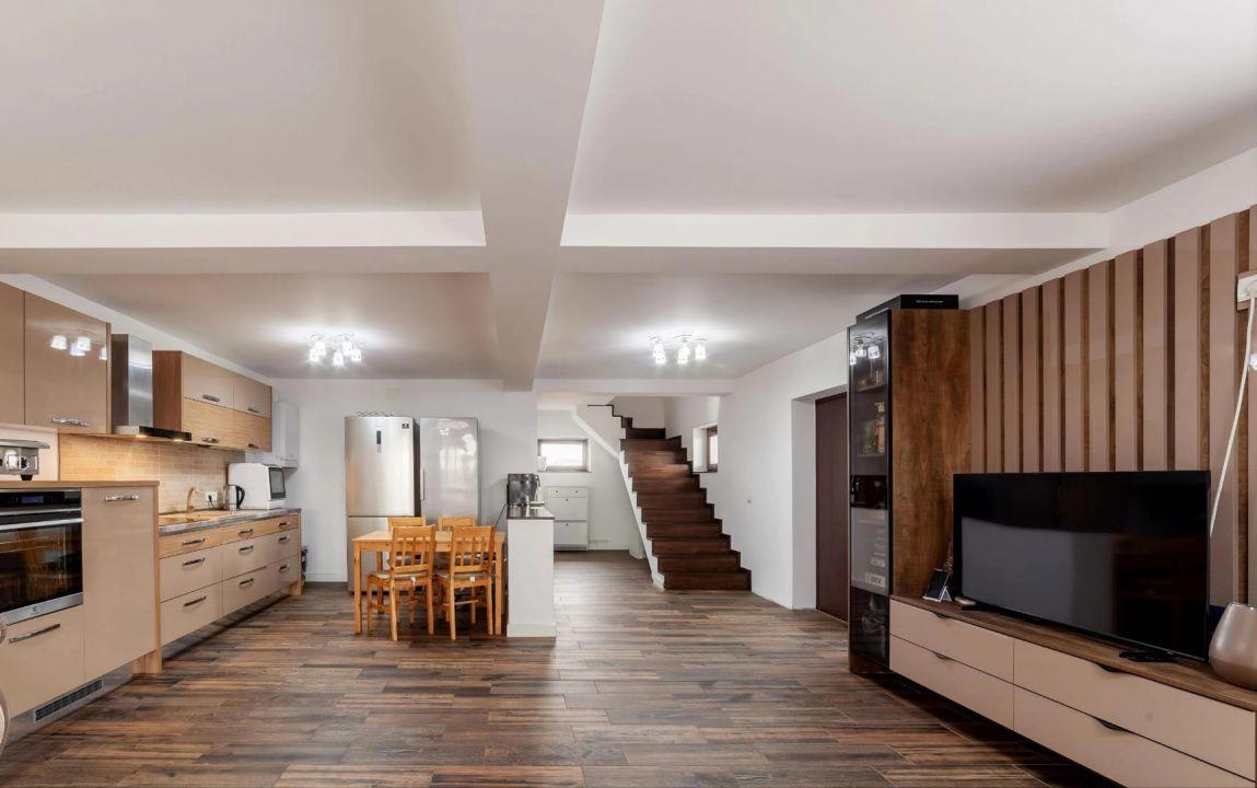 Casa moderna in Bradu - 3 camere,sauna proprie,mobilata , - 1