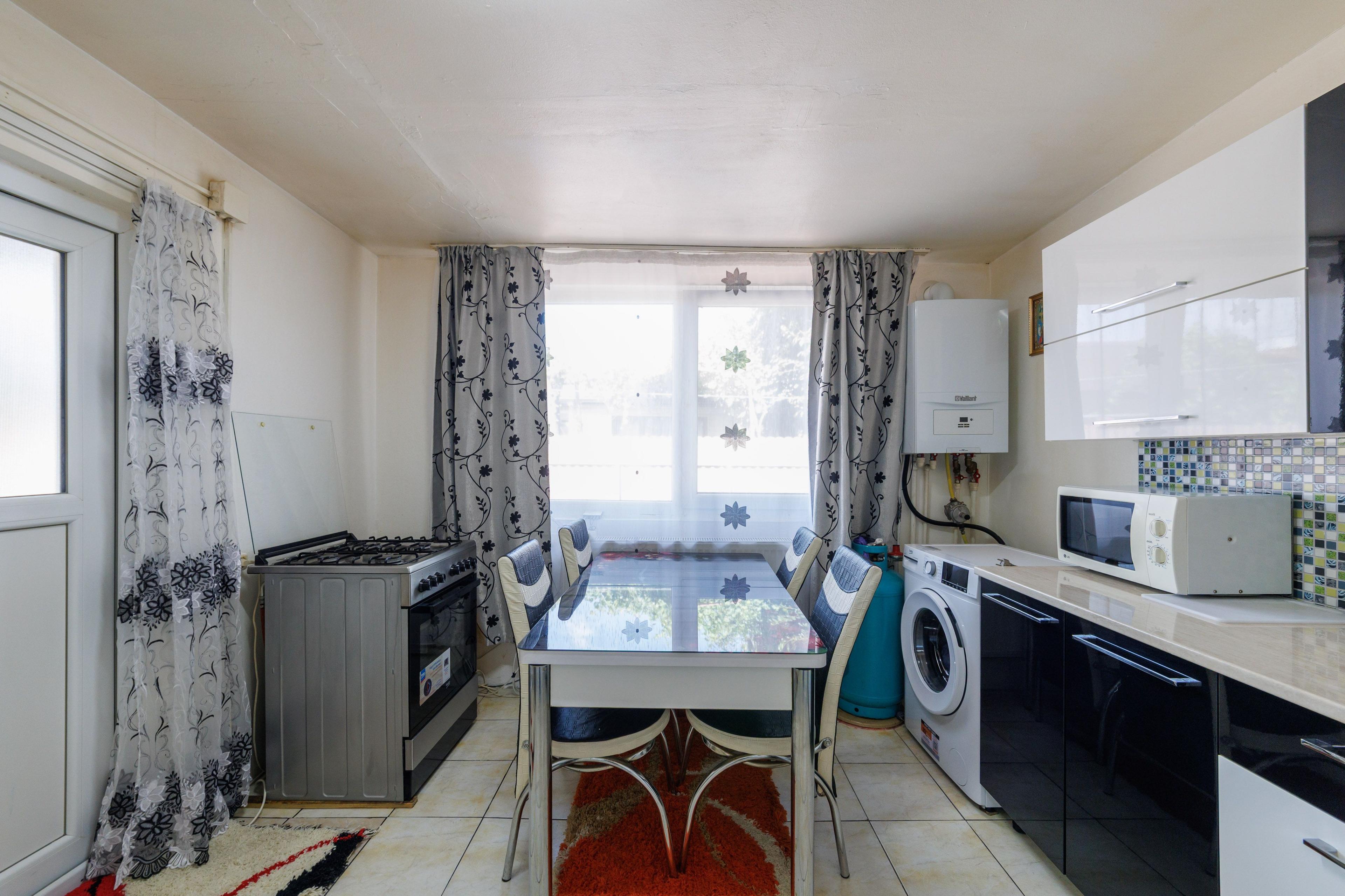 Casa la pret de garsoniera | Zona Lunca Argesului – Scenic, Pitesti - 8