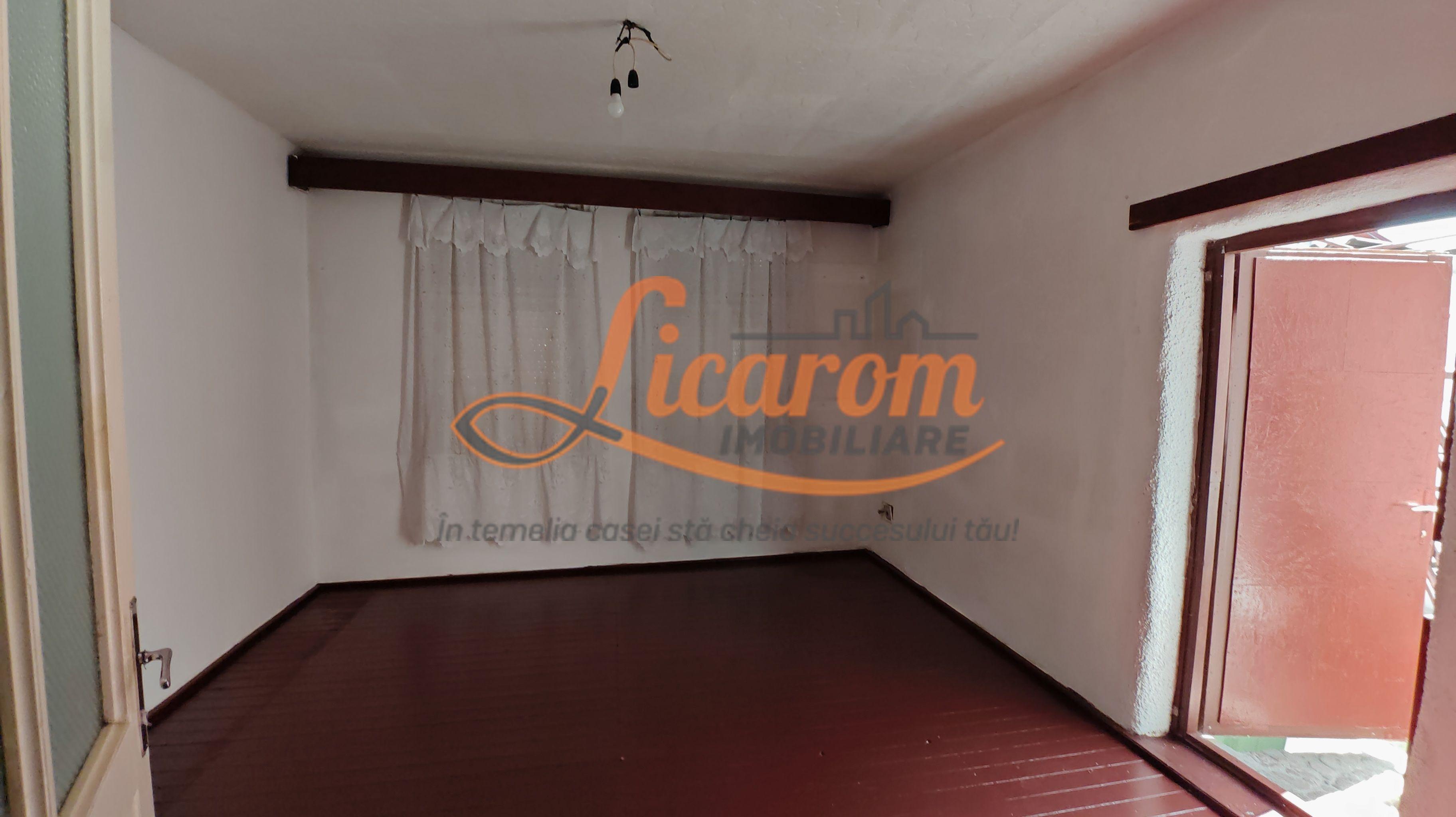 Blumana Proprietate singur in curte,2 corpuri de casa, fara amenajari - 3