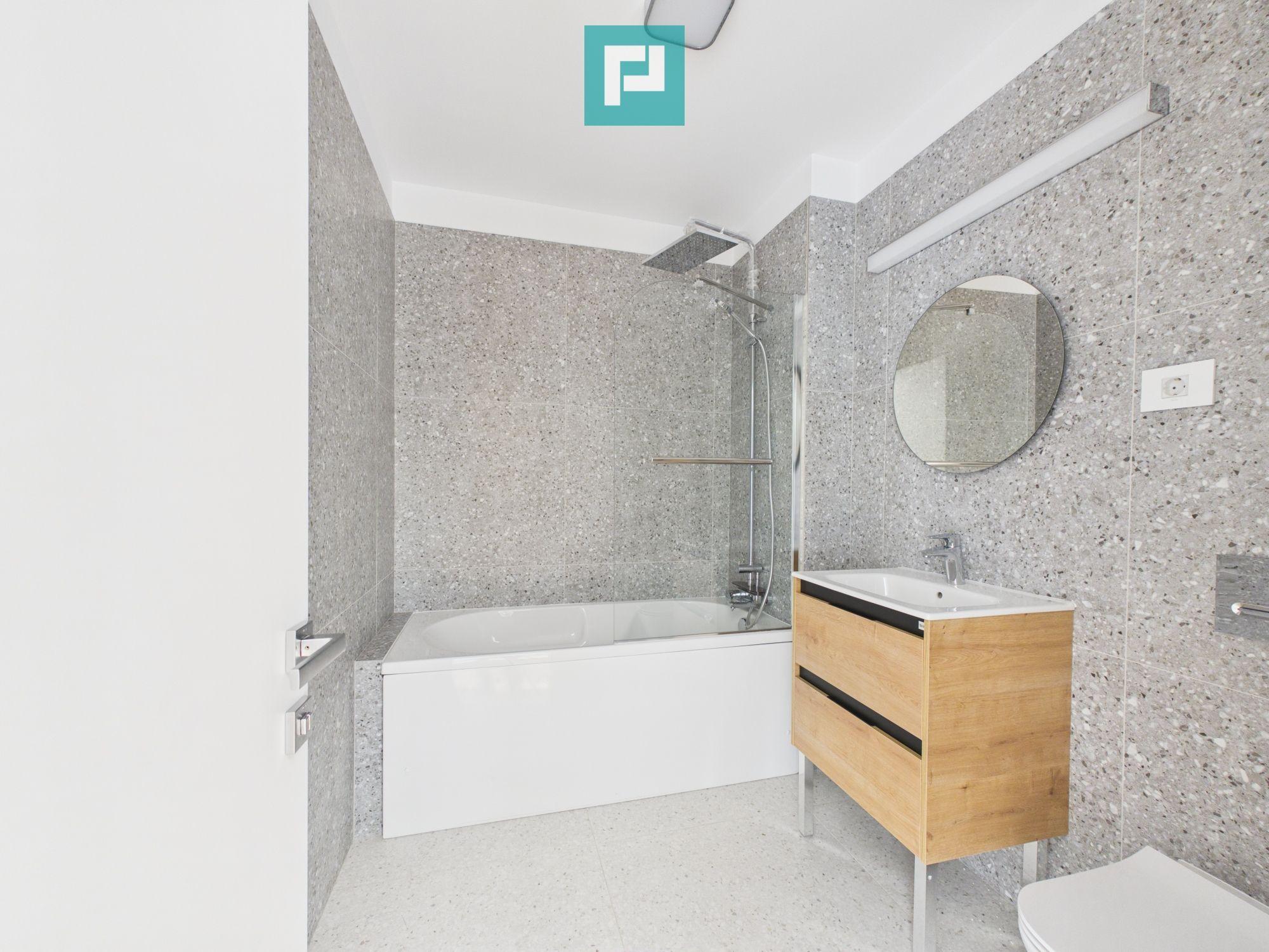 Studio Premium | Bloc Boutique | Iancu Nicolae - 8