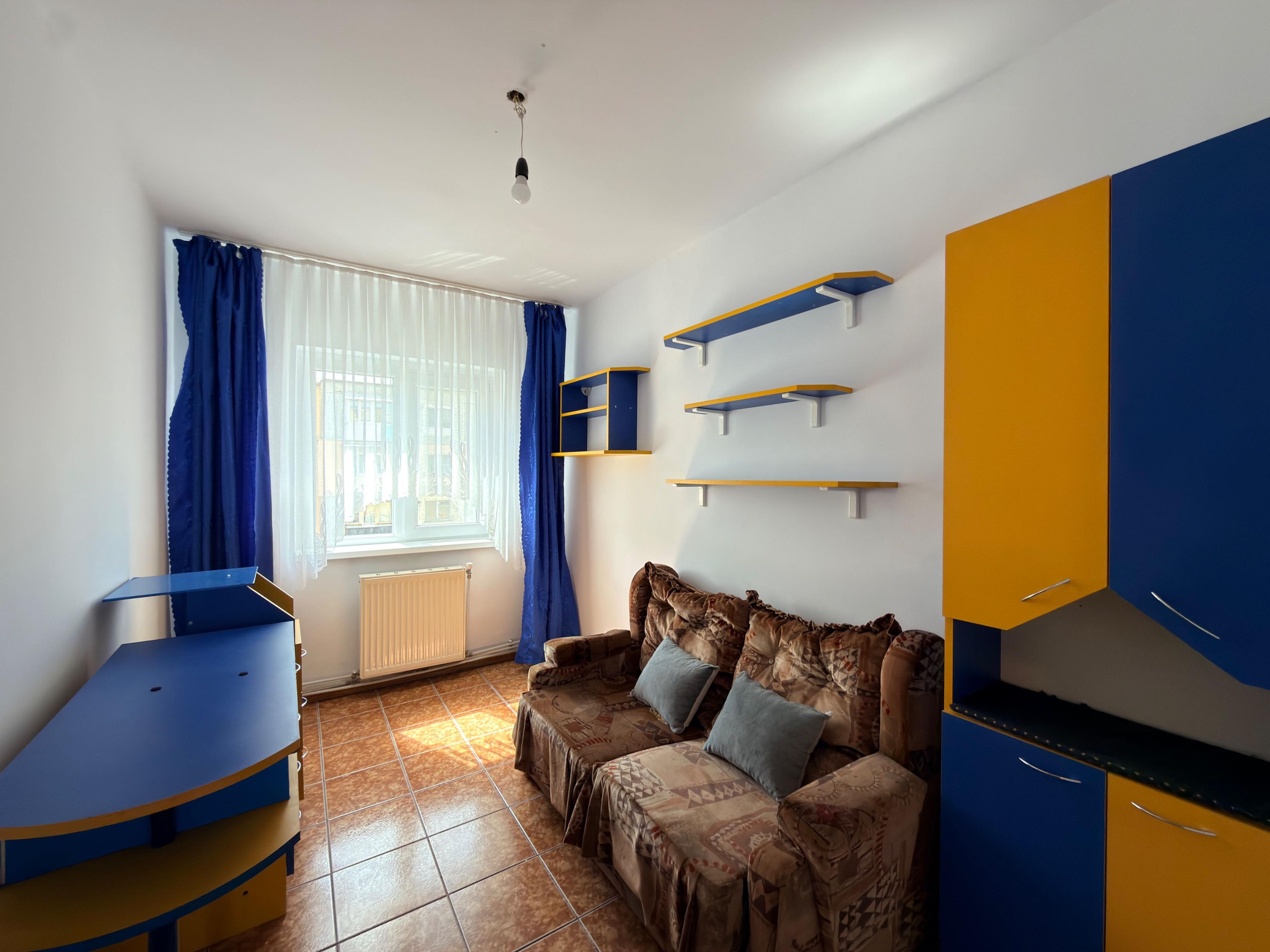 Apartament 3 camere etaj 3- Campulung-Zona Visoi! - 11