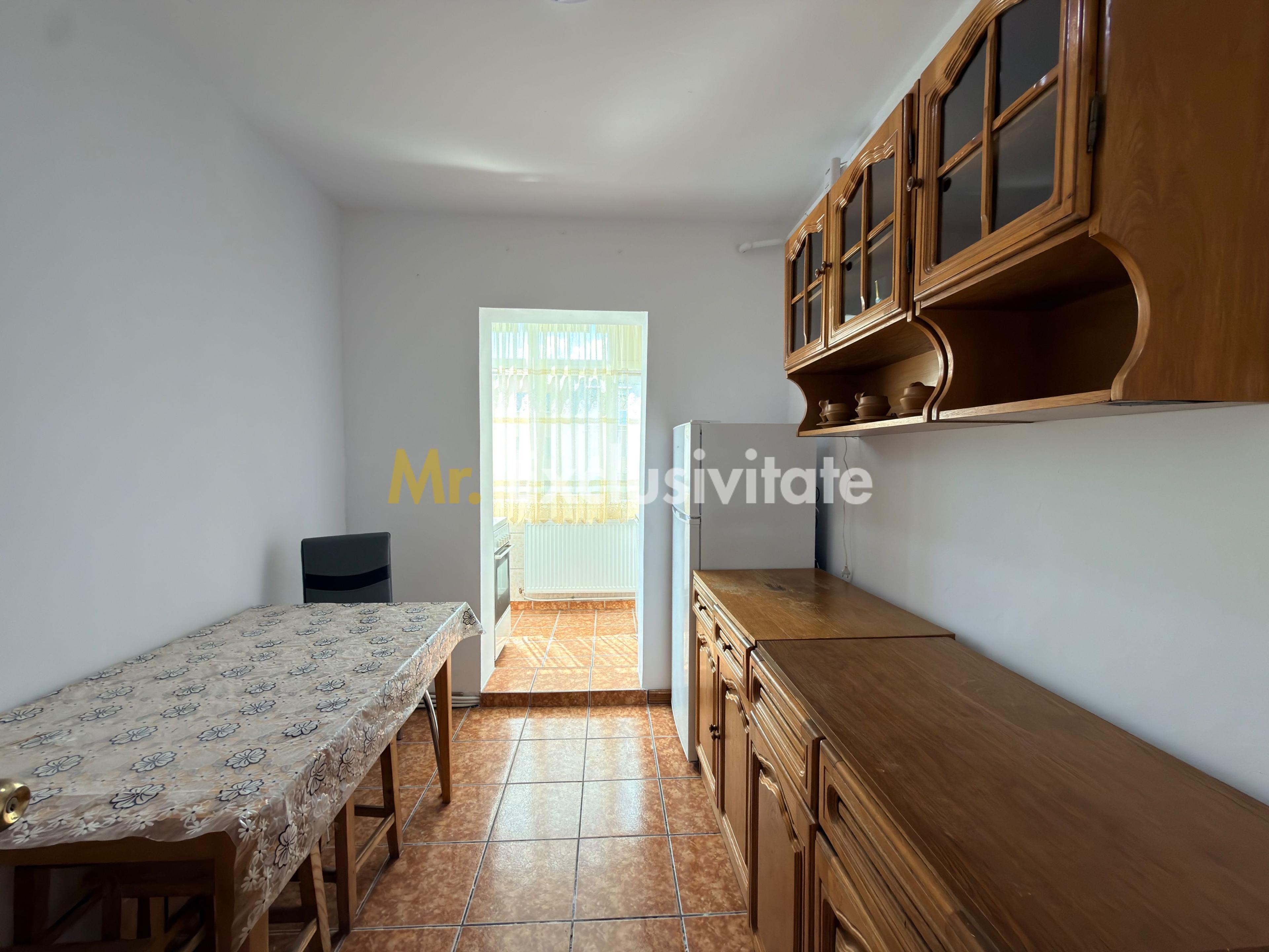 Apartament 3 camere etaj 3- Campulung-Zona Visoi! - 3