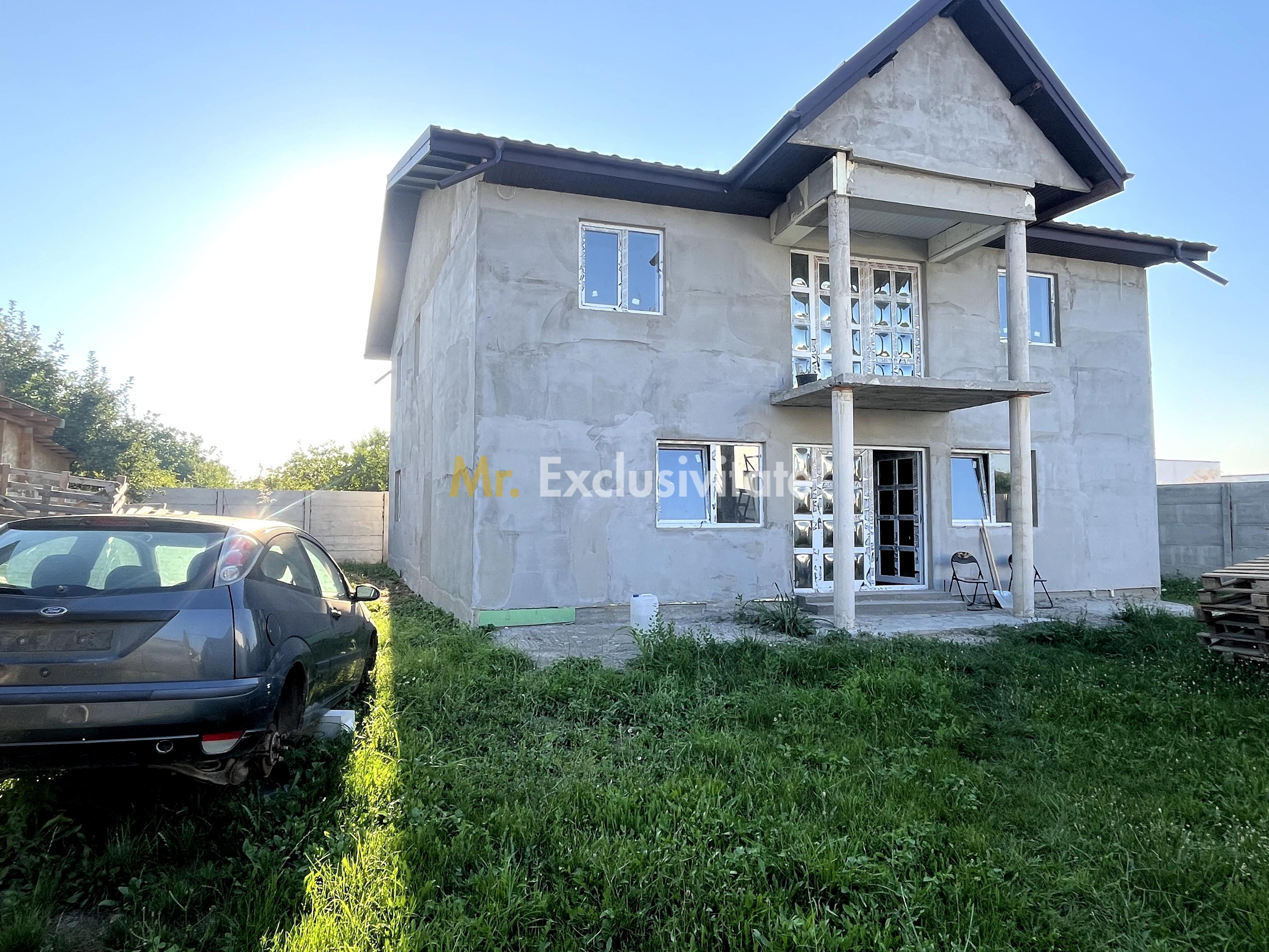 Casa la gri, 7 camere, 2 bai - 1