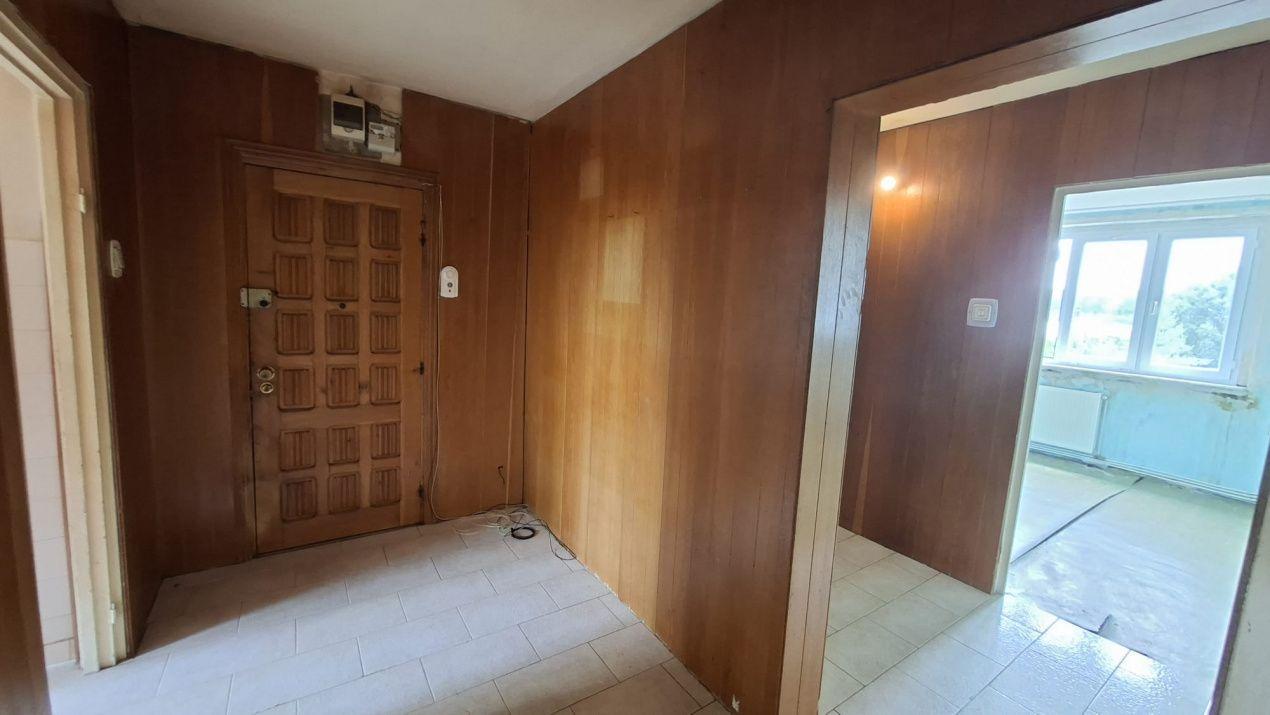 Apartament 4 camere Nord ,Etaj 3 la Poarta Scolii nr 14 - 4