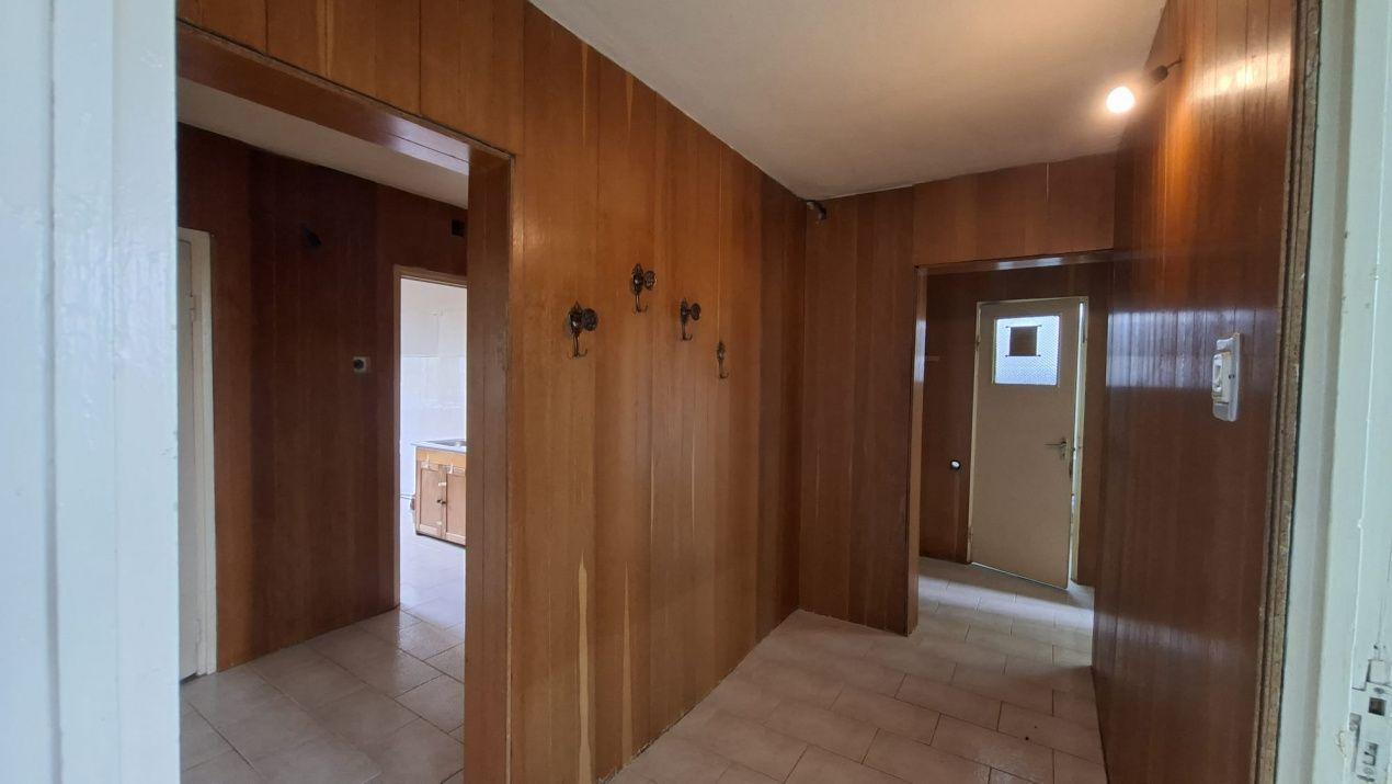 Apartament 4 camere Nord ,Etaj 3 la Poarta Scolii nr 14 - 5