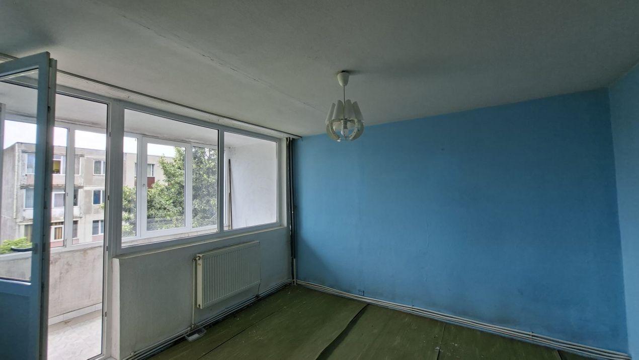Apartament 4 camere Nord ,Etaj 3 la Poarta Scolii nr 14 - 9