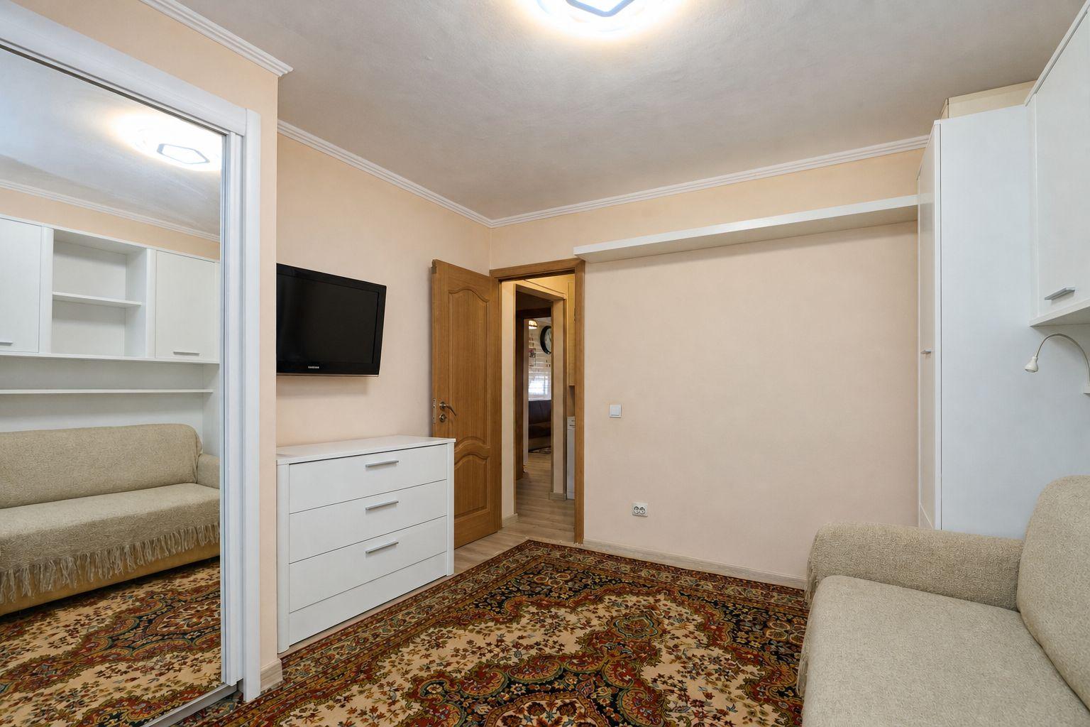 Apartament cu 3 camere, 2 băi și balcon închis | Exercițiu - 14