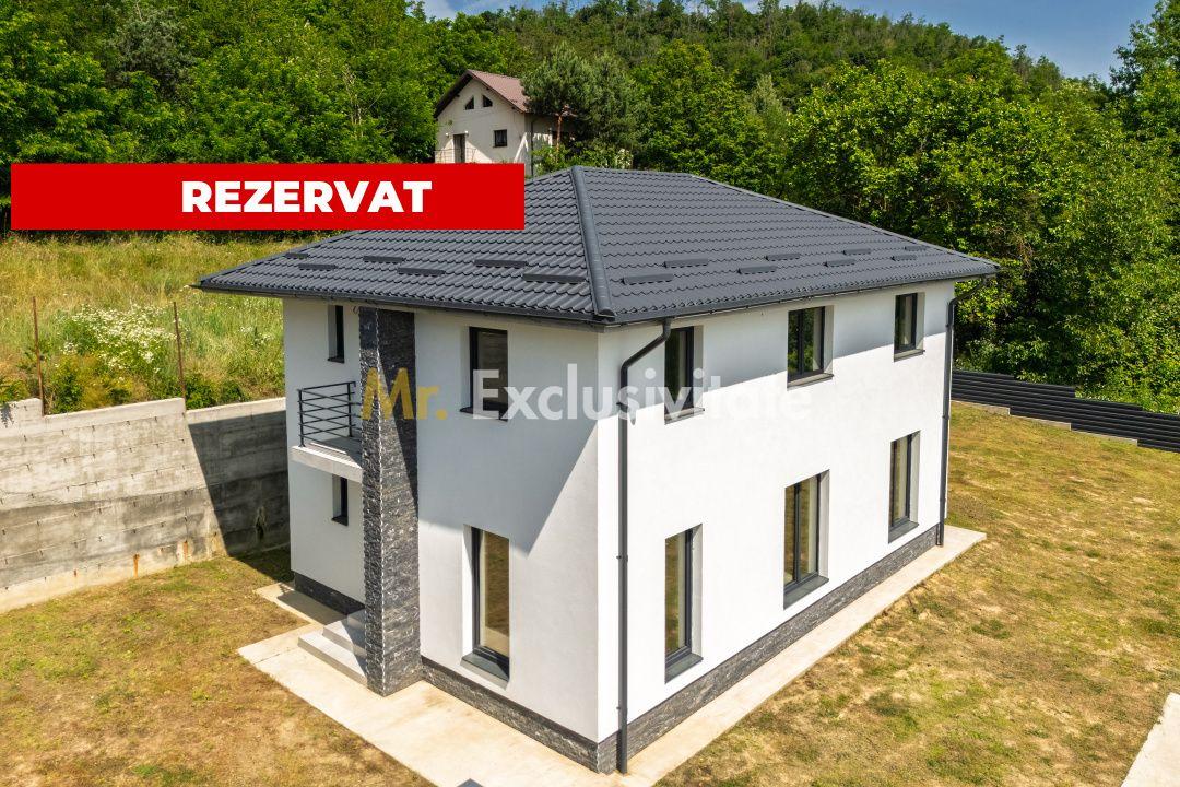 Casă cu un view spectaculos ,langa padure-Argeșelu. - 2