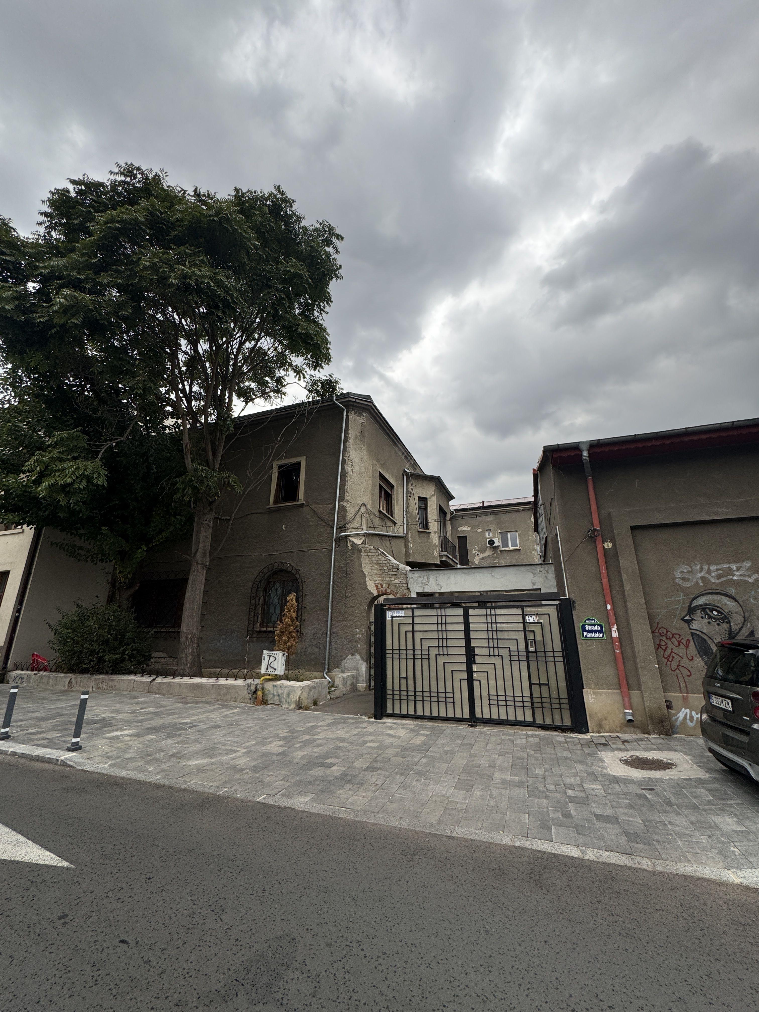 Casa-Curte proprie | Plantelor | - 2