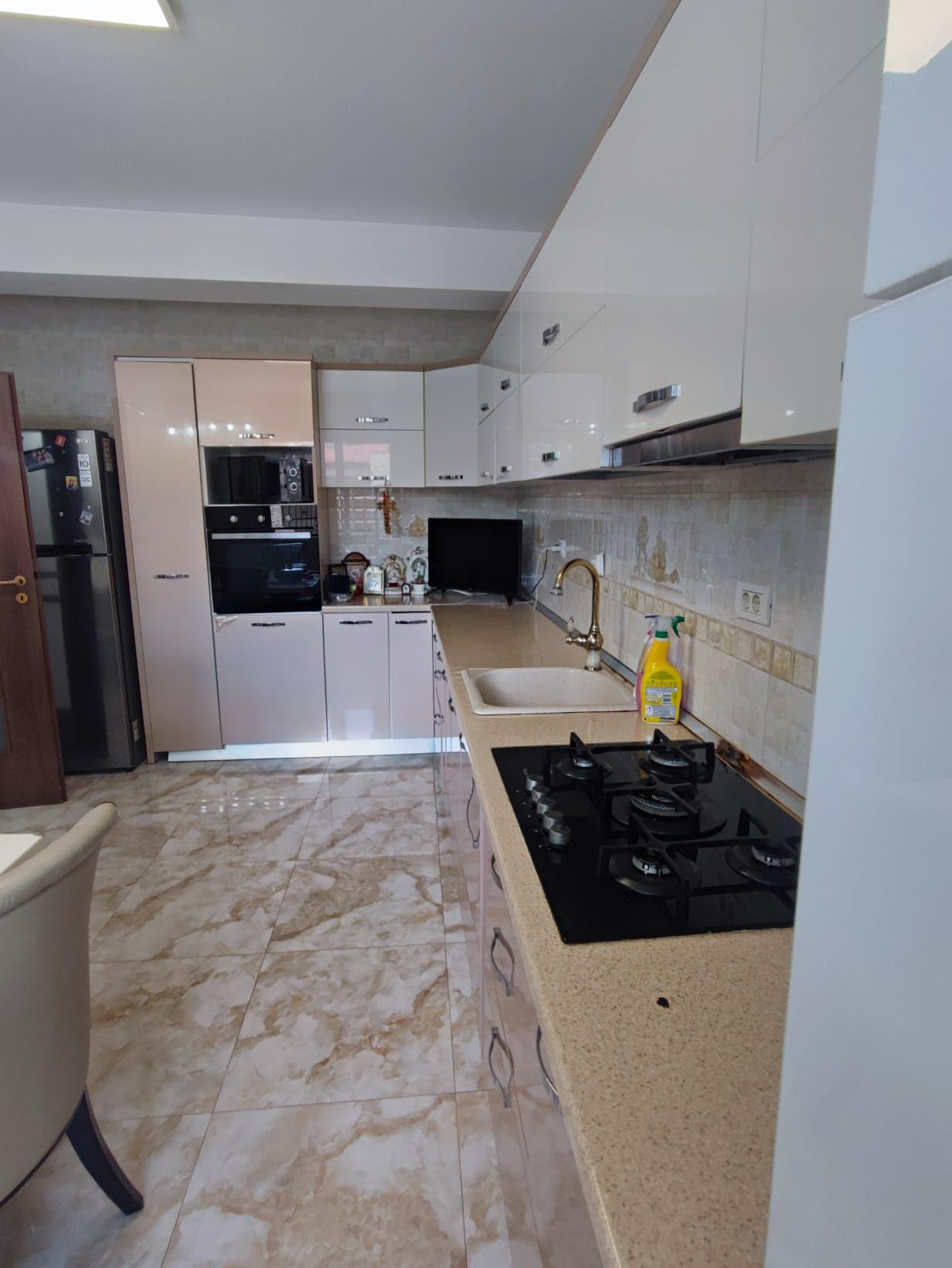 Vand Vila deosebita P+1 Barbu Bradescu nr 35 sector 2 - 20