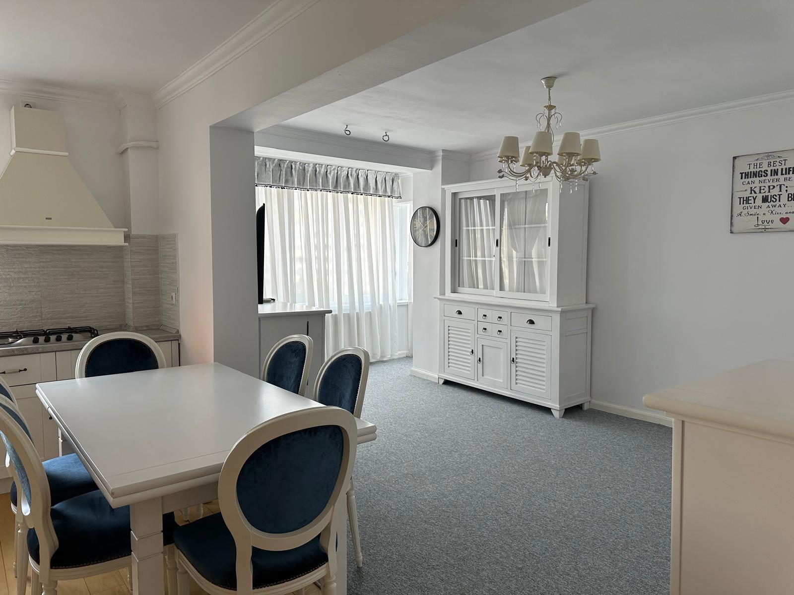 Apartament spațios cu 3 camere de închiriat – Bulevardul Dacia, Oradea - 3