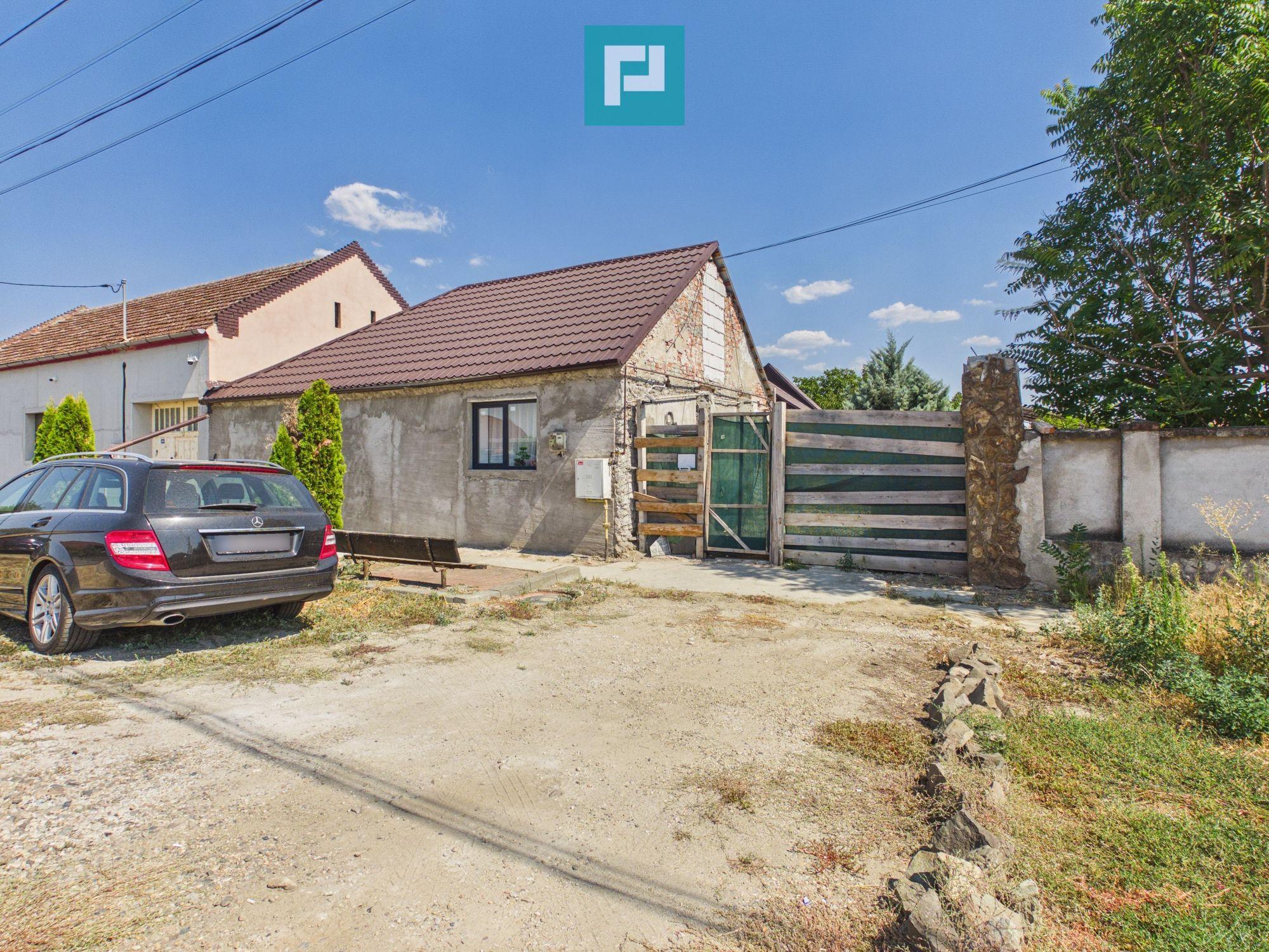 Casă cu teren de 2.134 mp în Sântana | 5 camere - 17