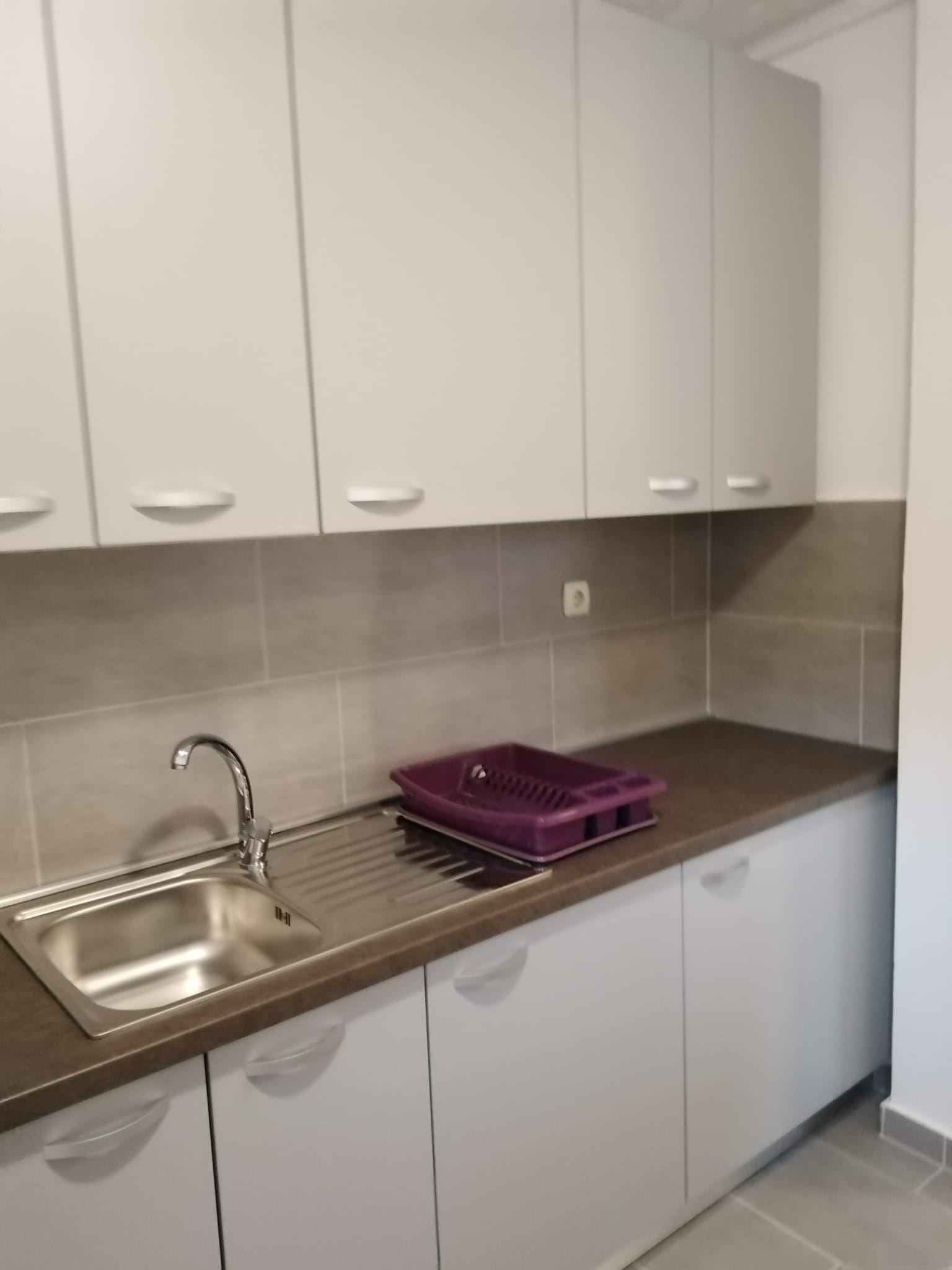 Apartament , parter, zona Scoala Generala nr .5 - 1