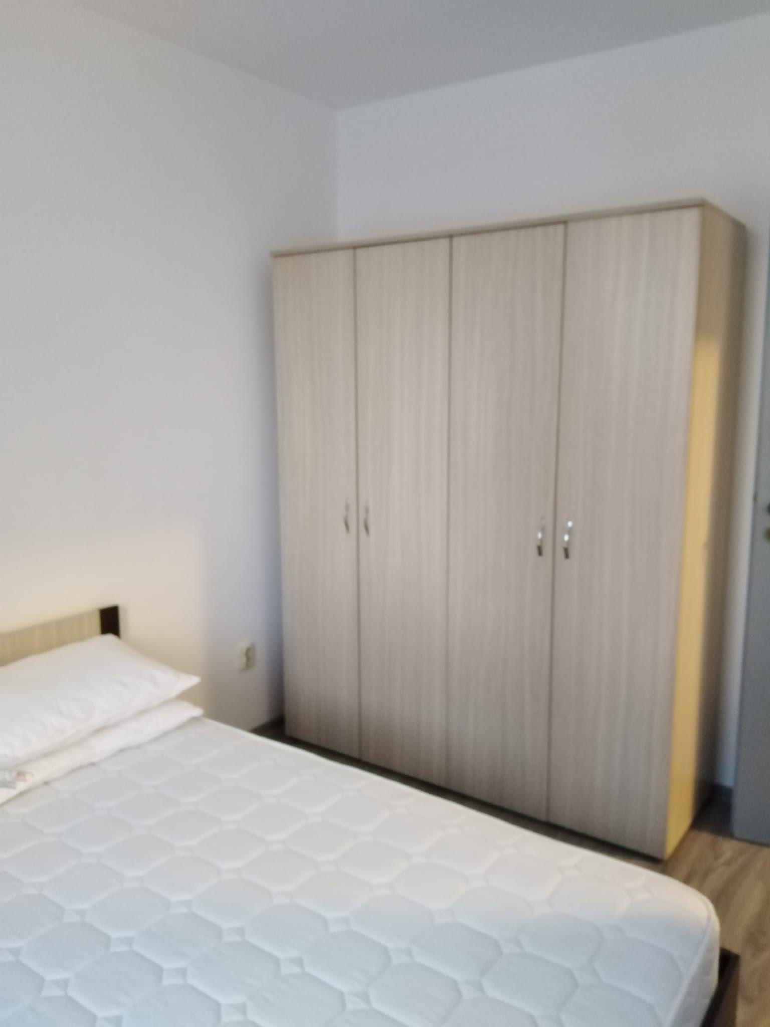 Apartament , parter, zona Scoala Generala nr .5 - 4