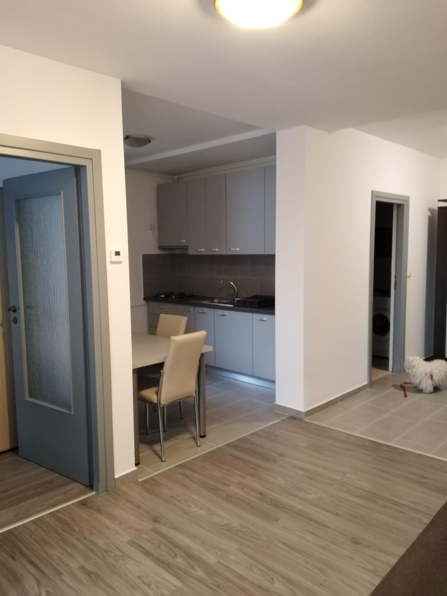 Apartament , parter, zona Scoala Generala nr .5 - 3