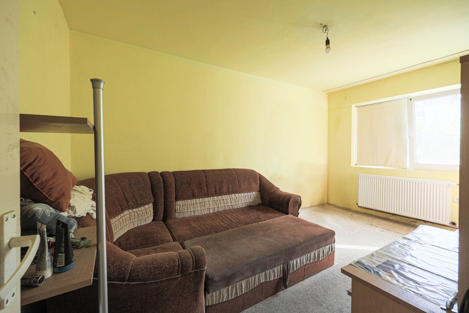 Apartament decomandat 2 camere - etaj 1 – Banu Maracine - COMISION 0 - 2