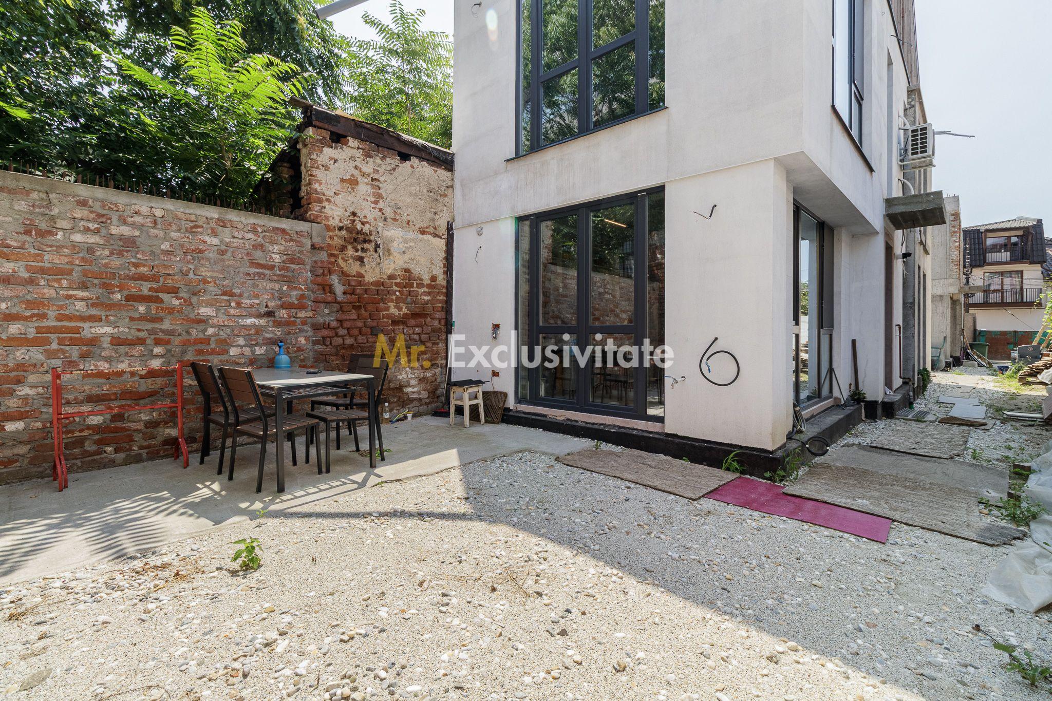Casa noua aproape de Bd Unirii - 1