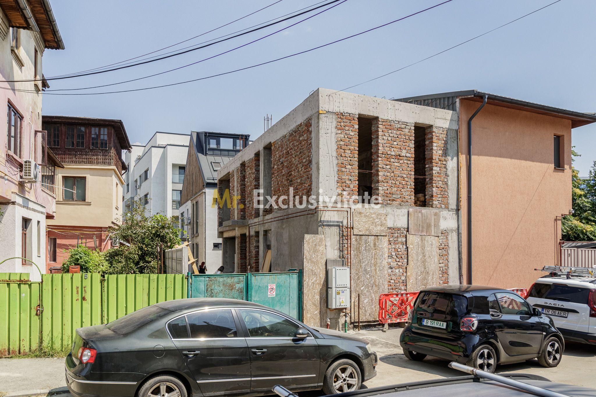 Casa noua aproape de Bd Unirii - 24