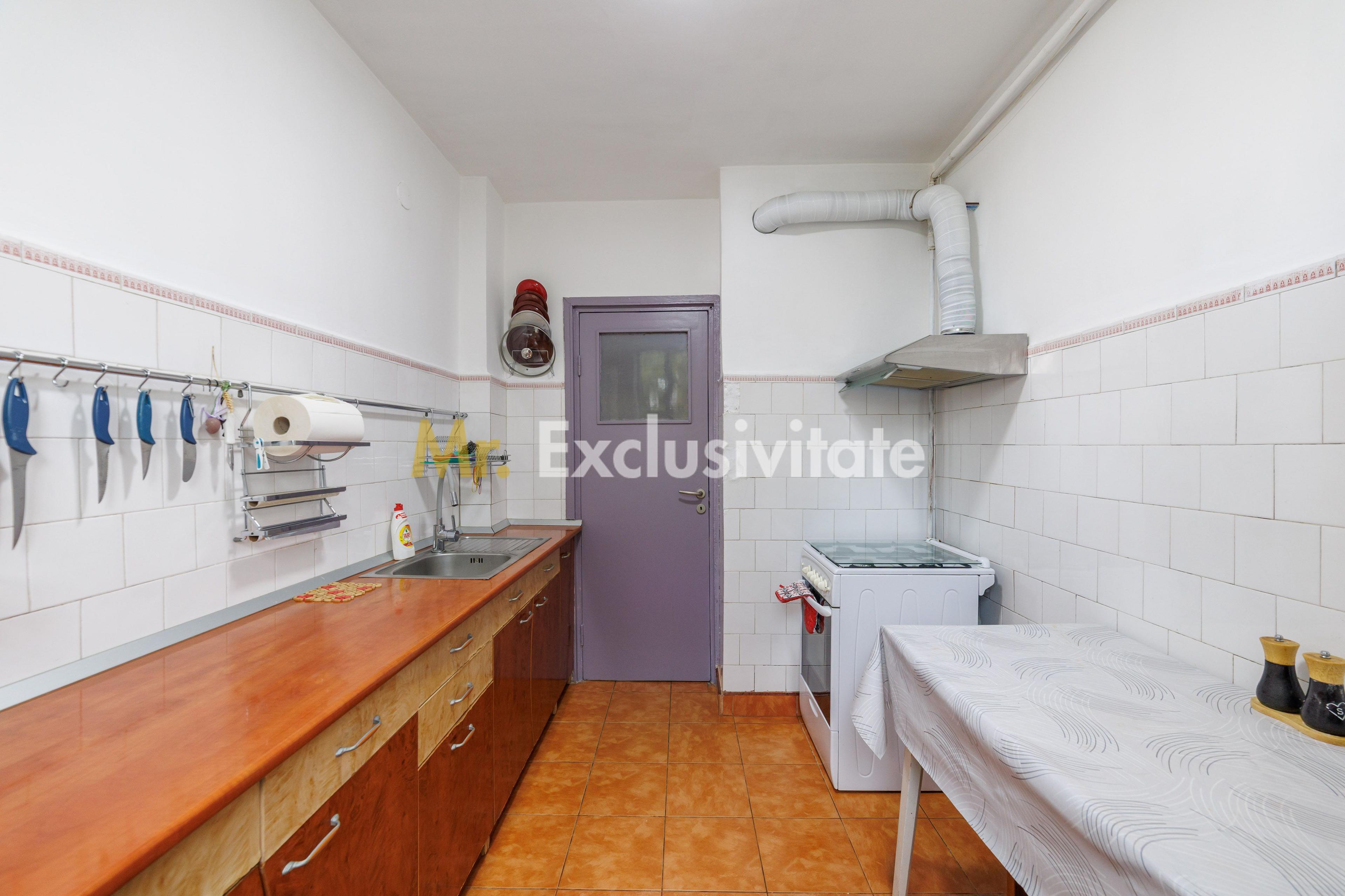 Apartament 2 camere, etaj 3, zona Traian - 9